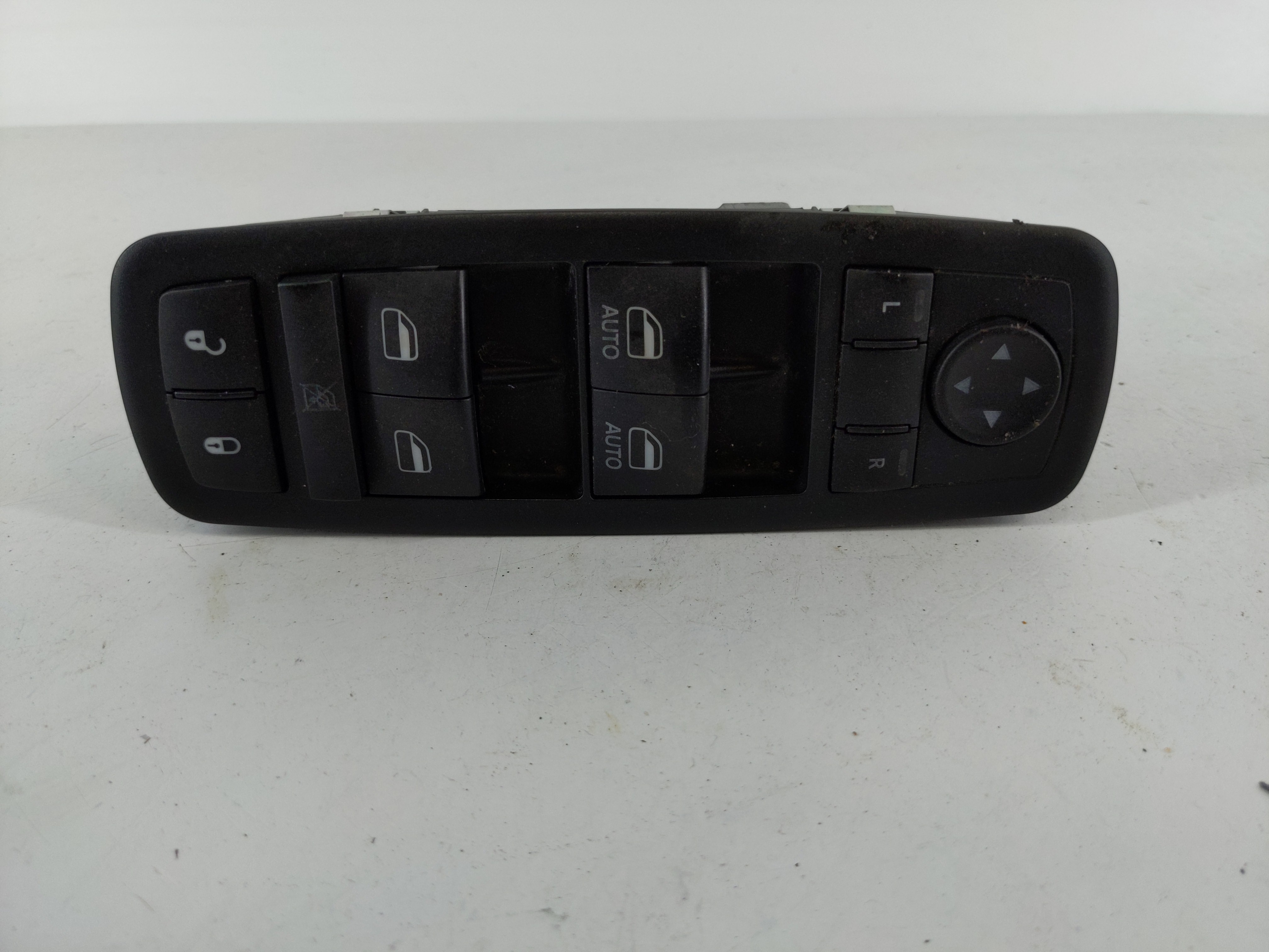 2012 Chrysler Town & Country Driver Left Door Master Power Window Switch 1108221 - Oemusedautoparts1.com
