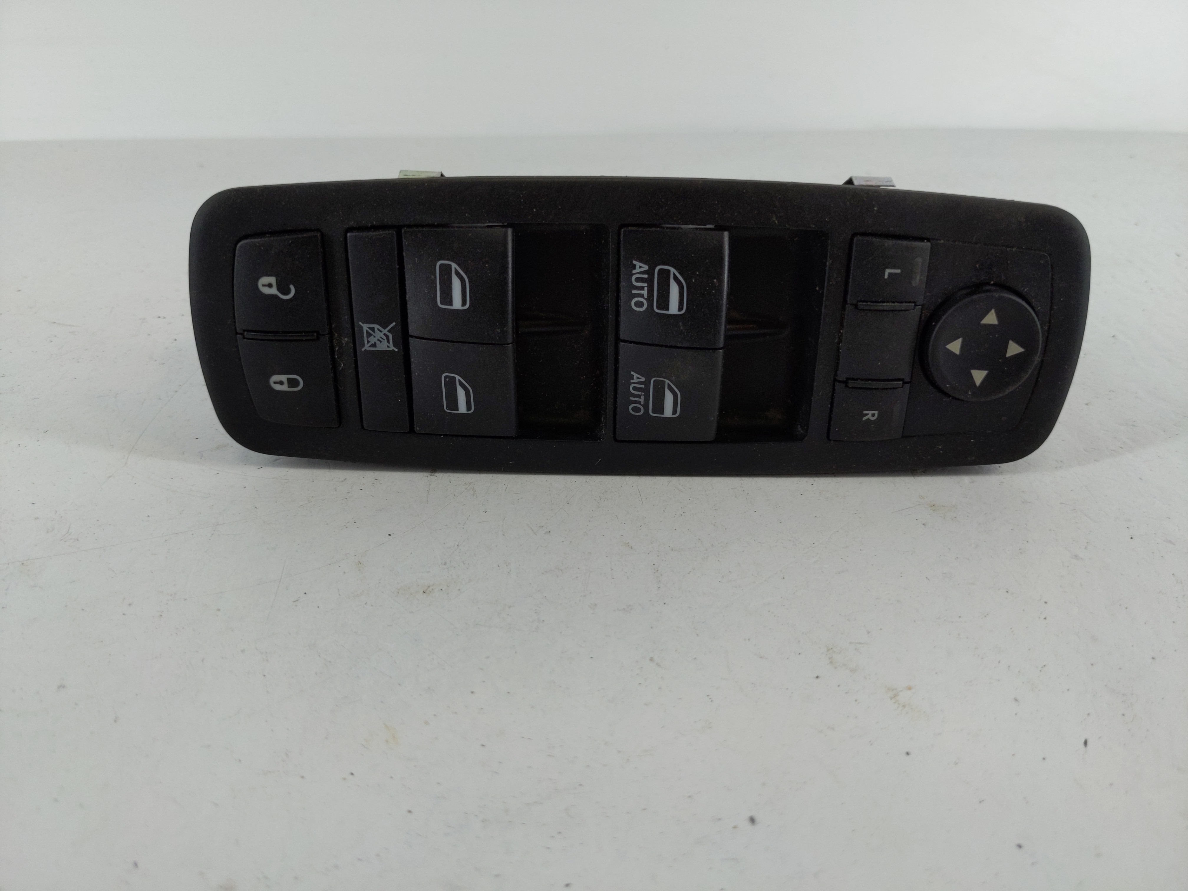 2015-2022 Jeep Cherokee Driver Left Door Master Power Window Switch 1108226 - Oemusedautoparts1.com