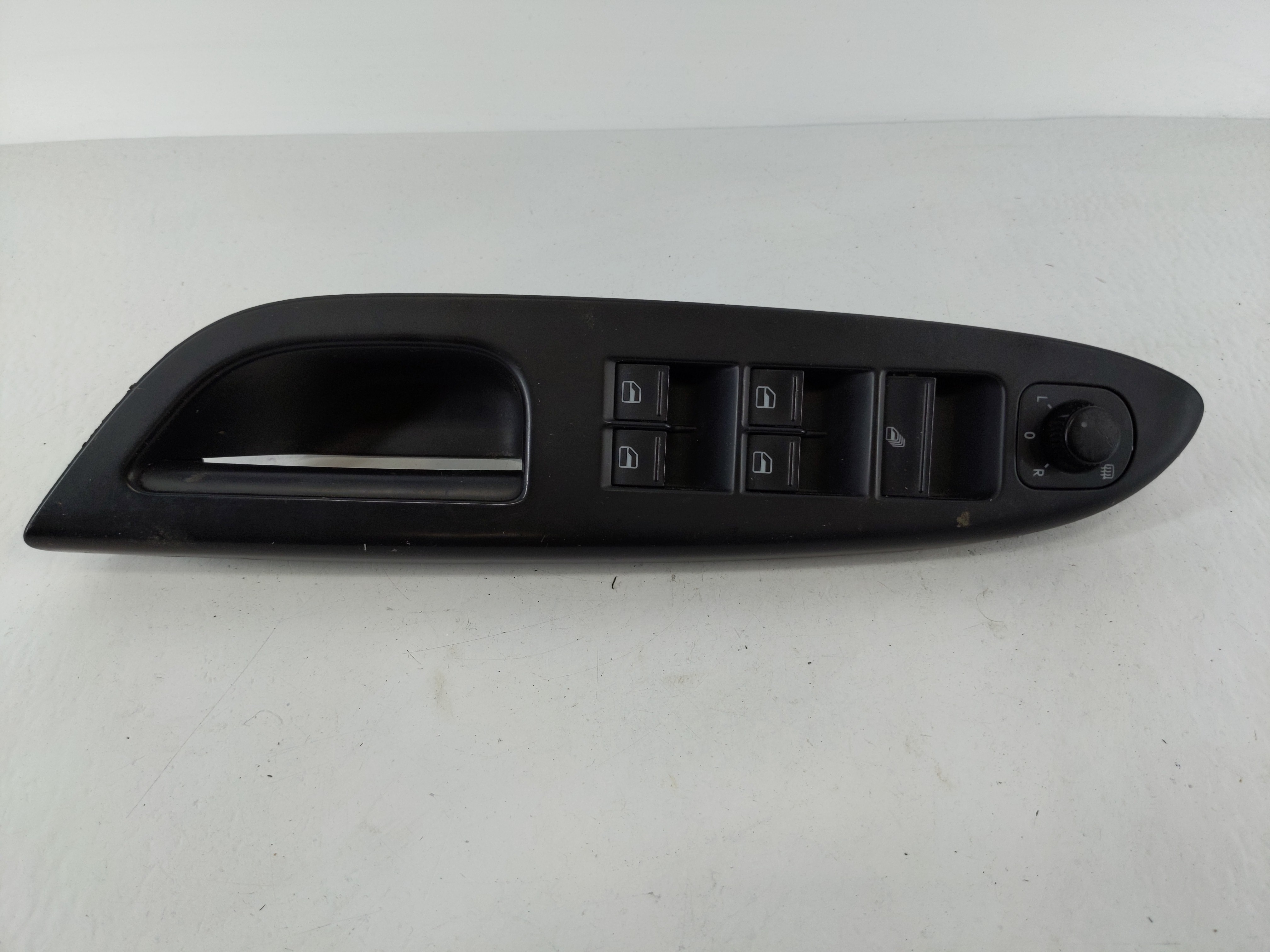 2007-2011 Volkswagen Eos Driver Left Door Master Power Window Switch 1 1108244 - Oemusedautoparts1.com
