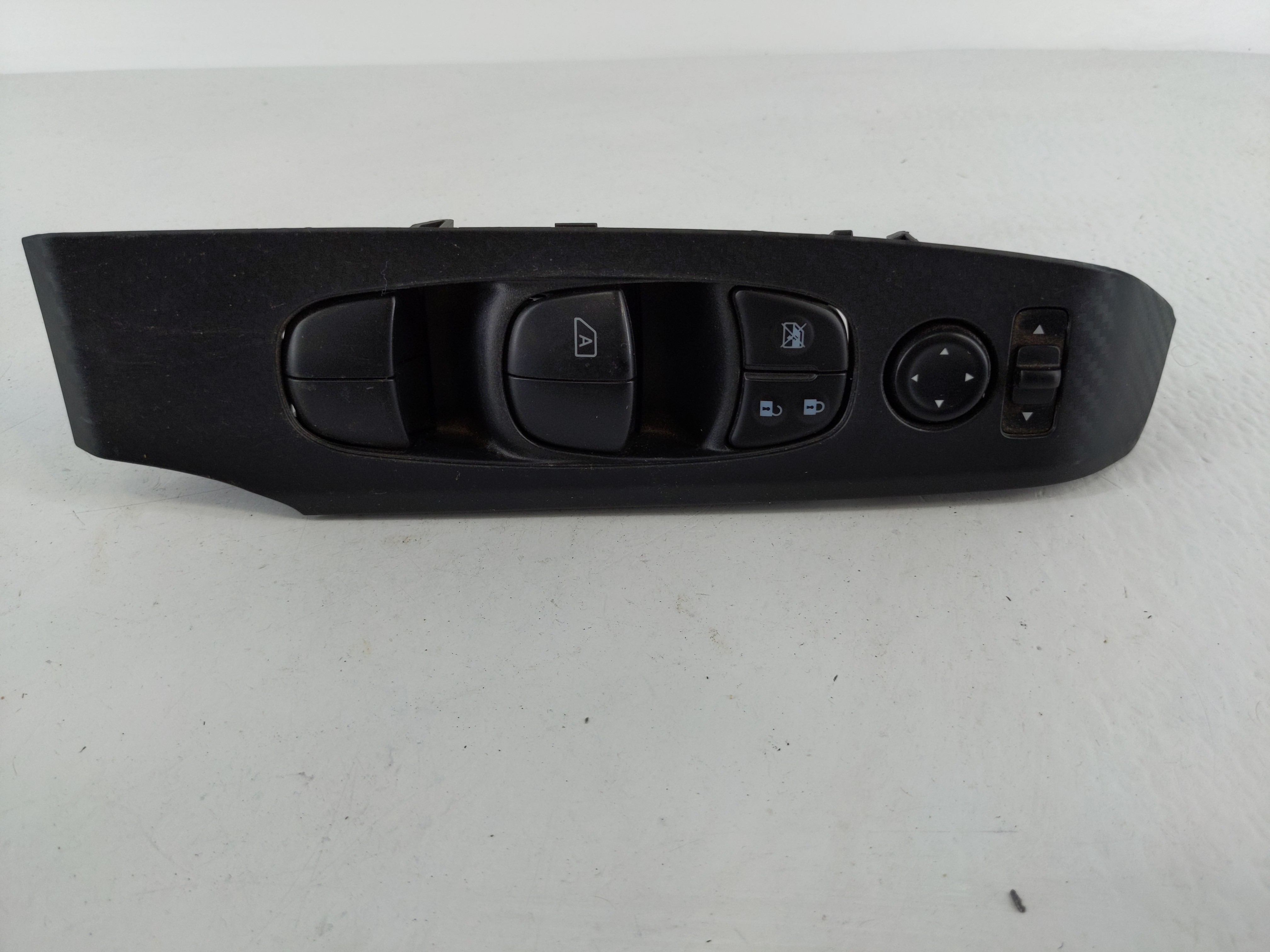 2019-2022 Nissan Altima Driver Left Door Master Power Window Switch 1108257 - Oemusedautoparts1.com