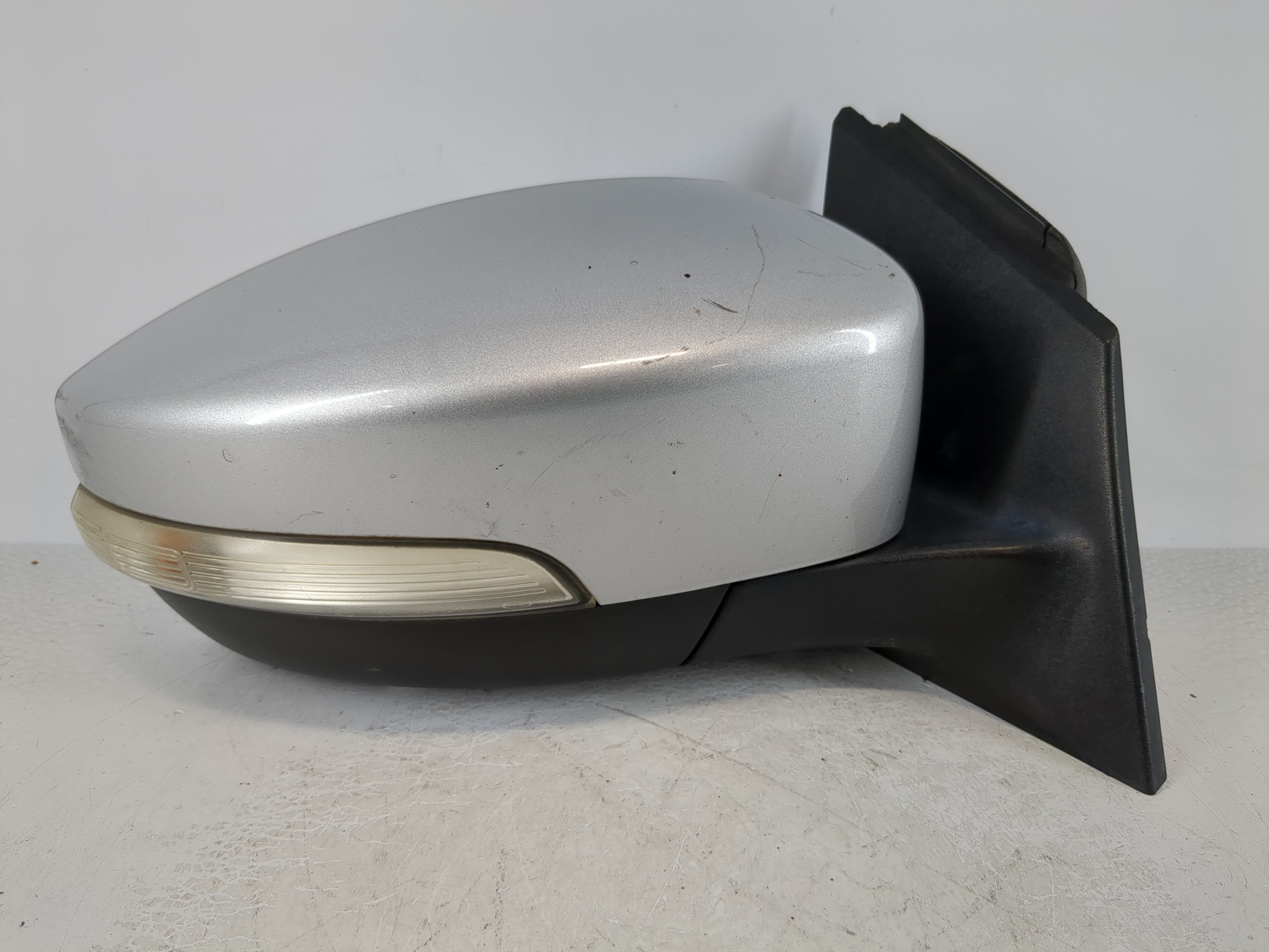 Picture of 2015-2018 Ford Focus Passenger Right Side View Power Door Mirror Silver 1108301