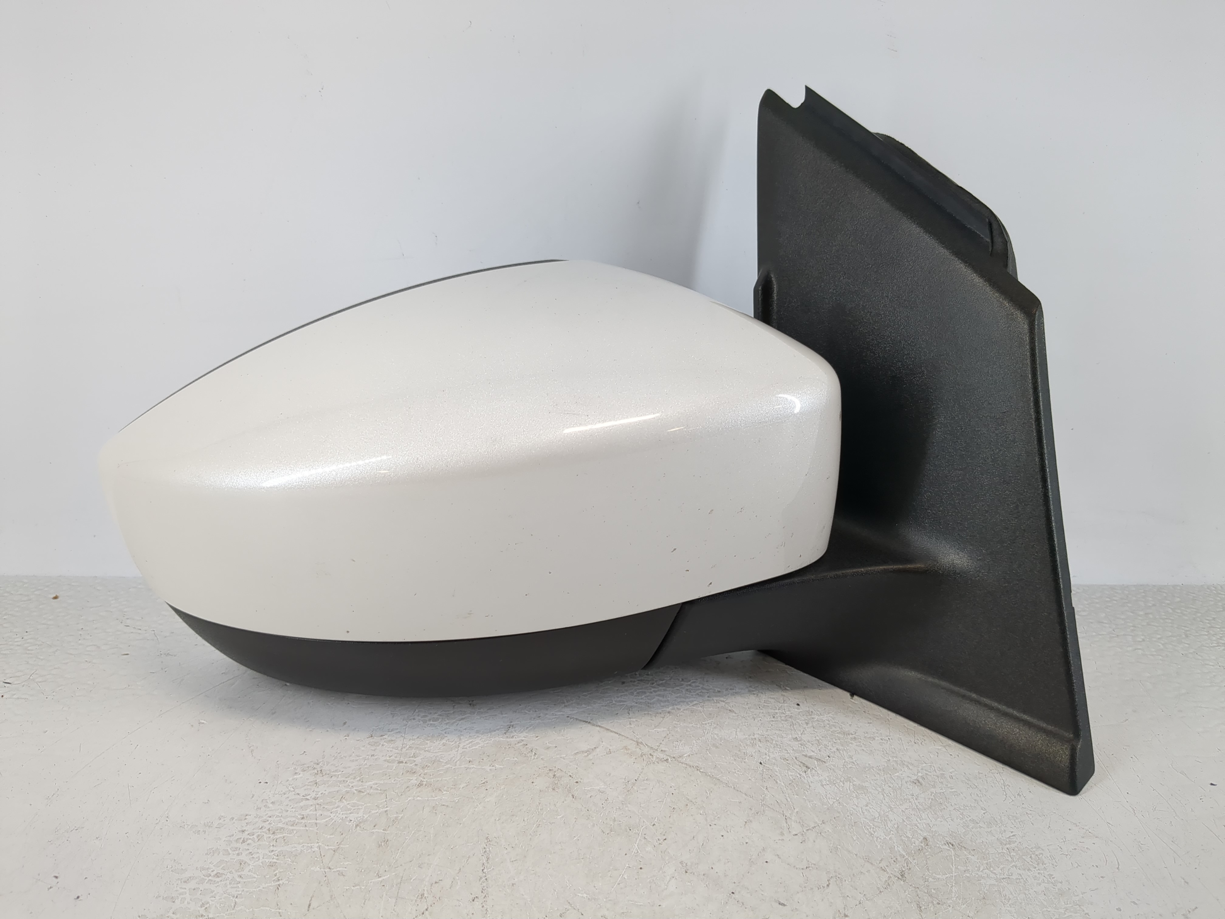 Picture of 2017-2019 Ford Escape Passenger Right Side View Power Door Mirror White 1108303
