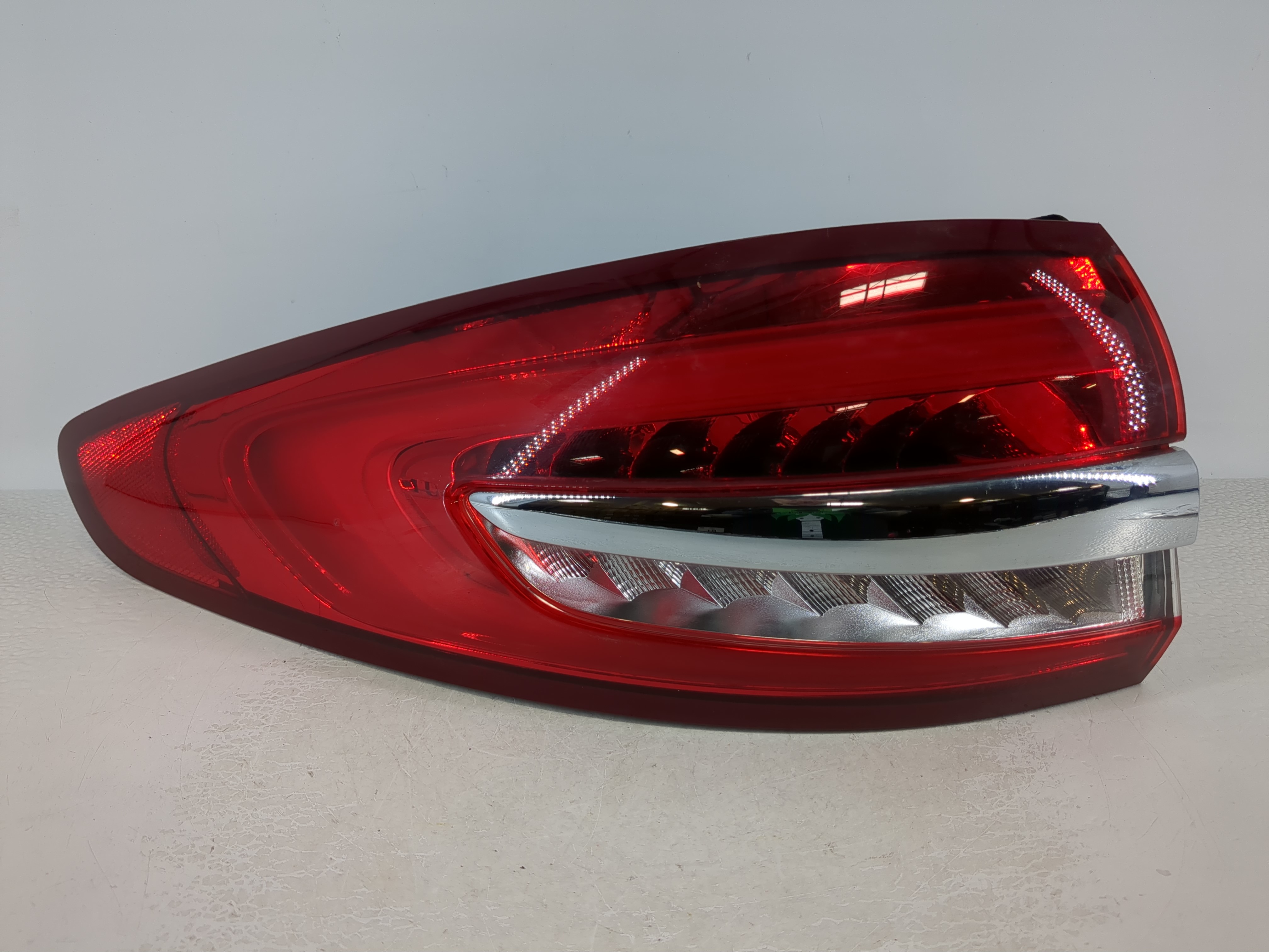 Picture of 2017-2020 Ford Fusion Driver Left Side Tail Light Taillight Oem 1108335