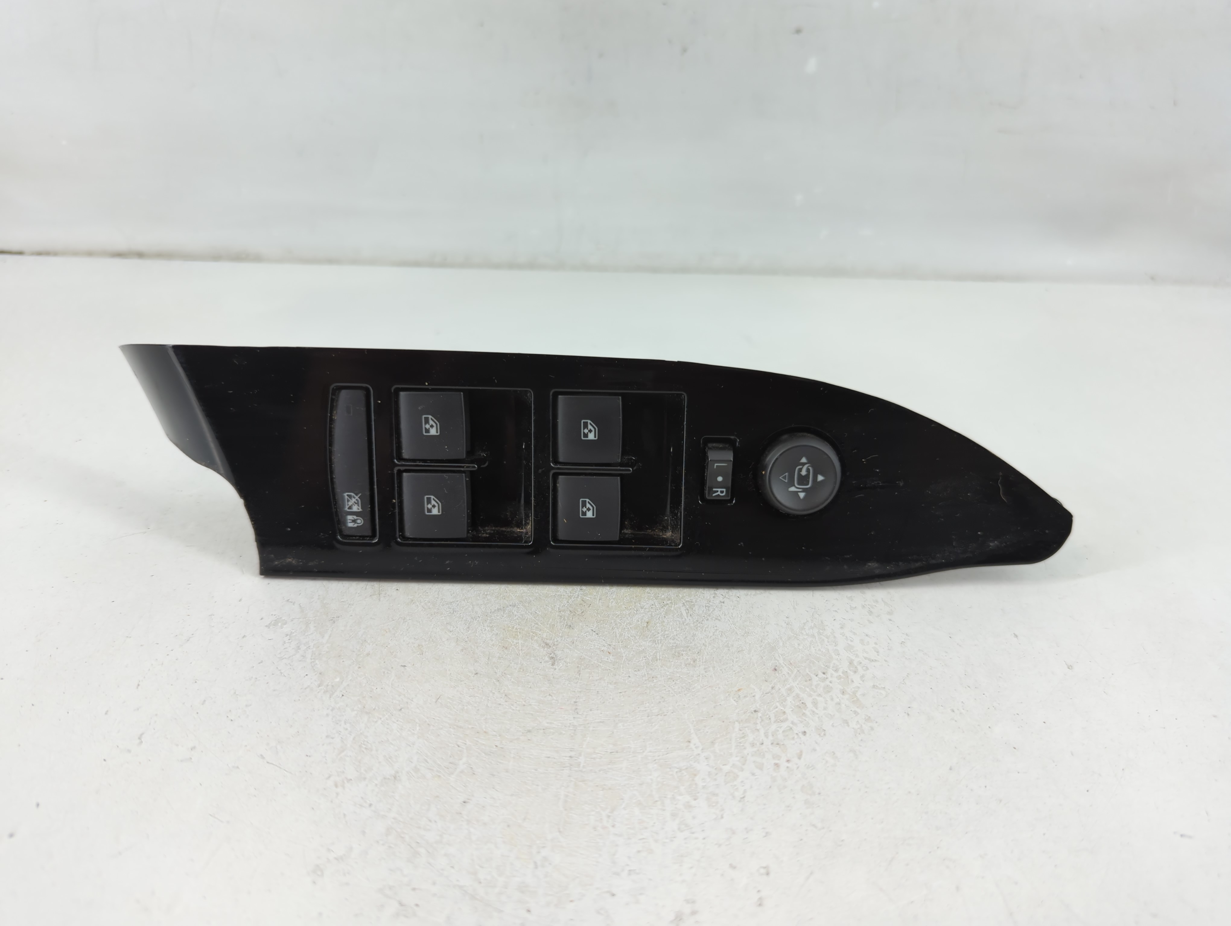 2015-2019 Cadillac Xts Driver Left Door Master Power Window Switch 1108389 - Oemusedautoparts1.com