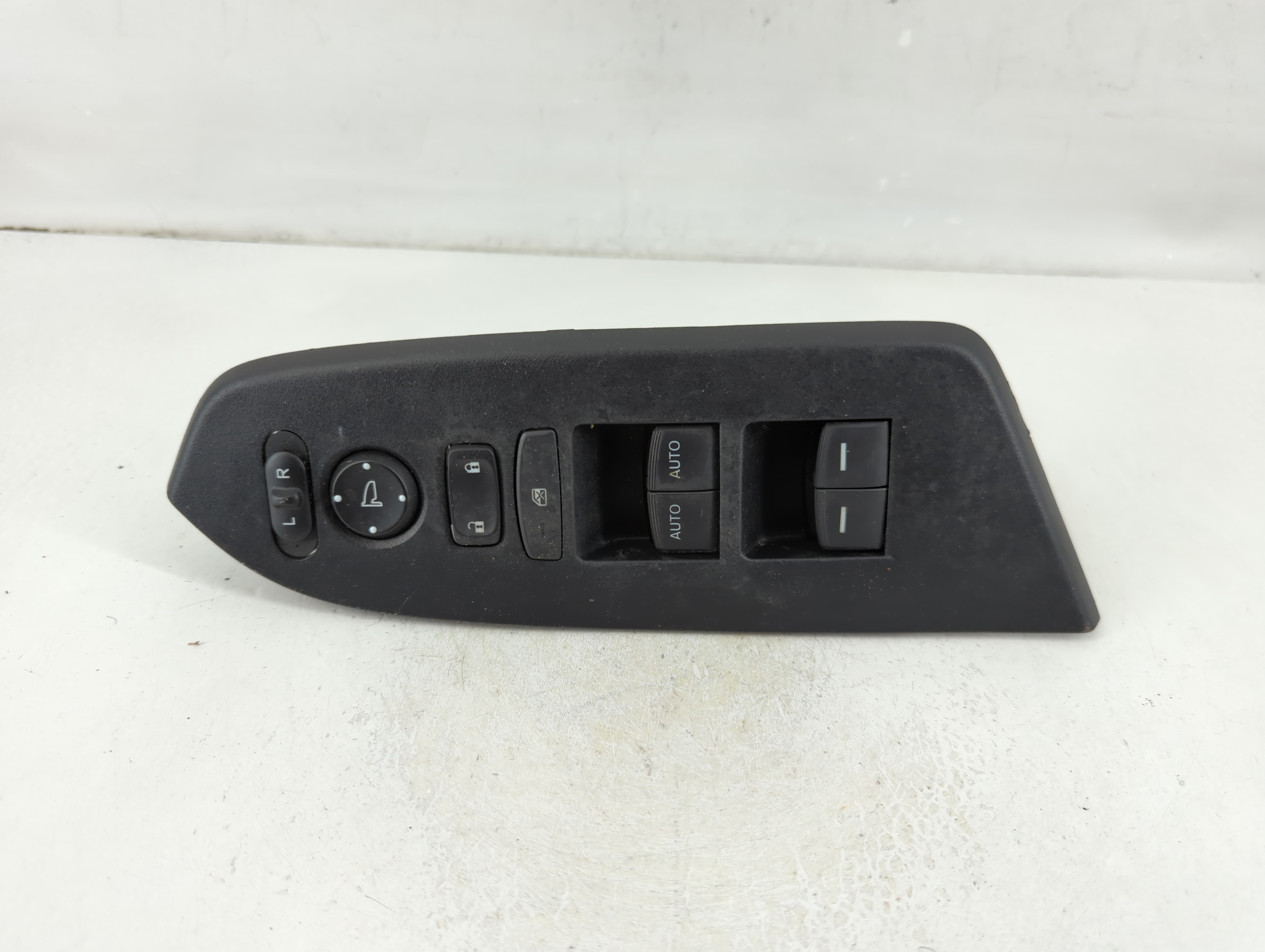 2017-2022 Honda Cr-v Driver Left Door Master Power Window Switch 1108415 - Oemusedautoparts1.com