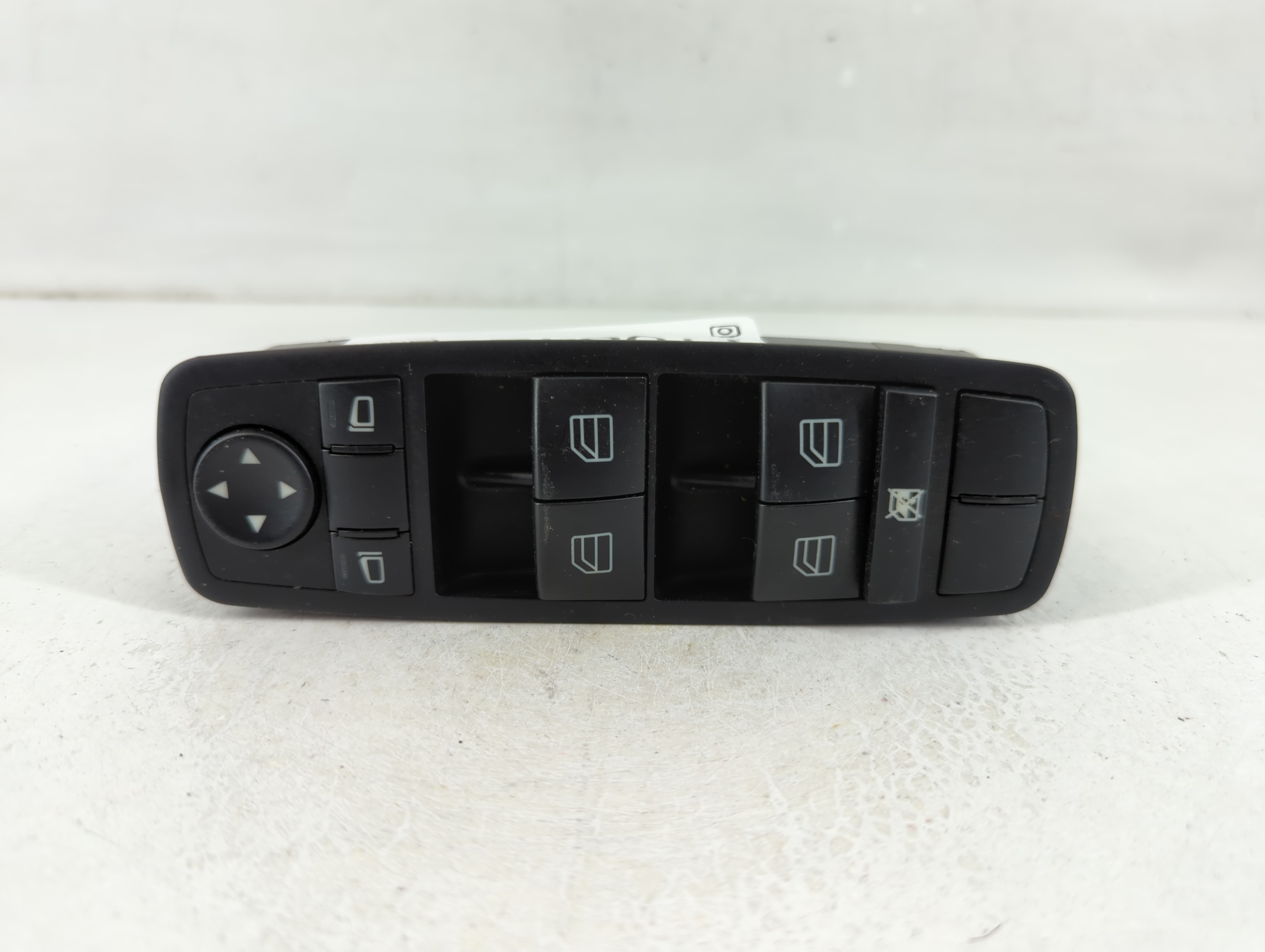 2006 Mercedes-benz Ml350 Driver Left Door Master Power Window Switch 1108421 - Oemusedautoparts1.com