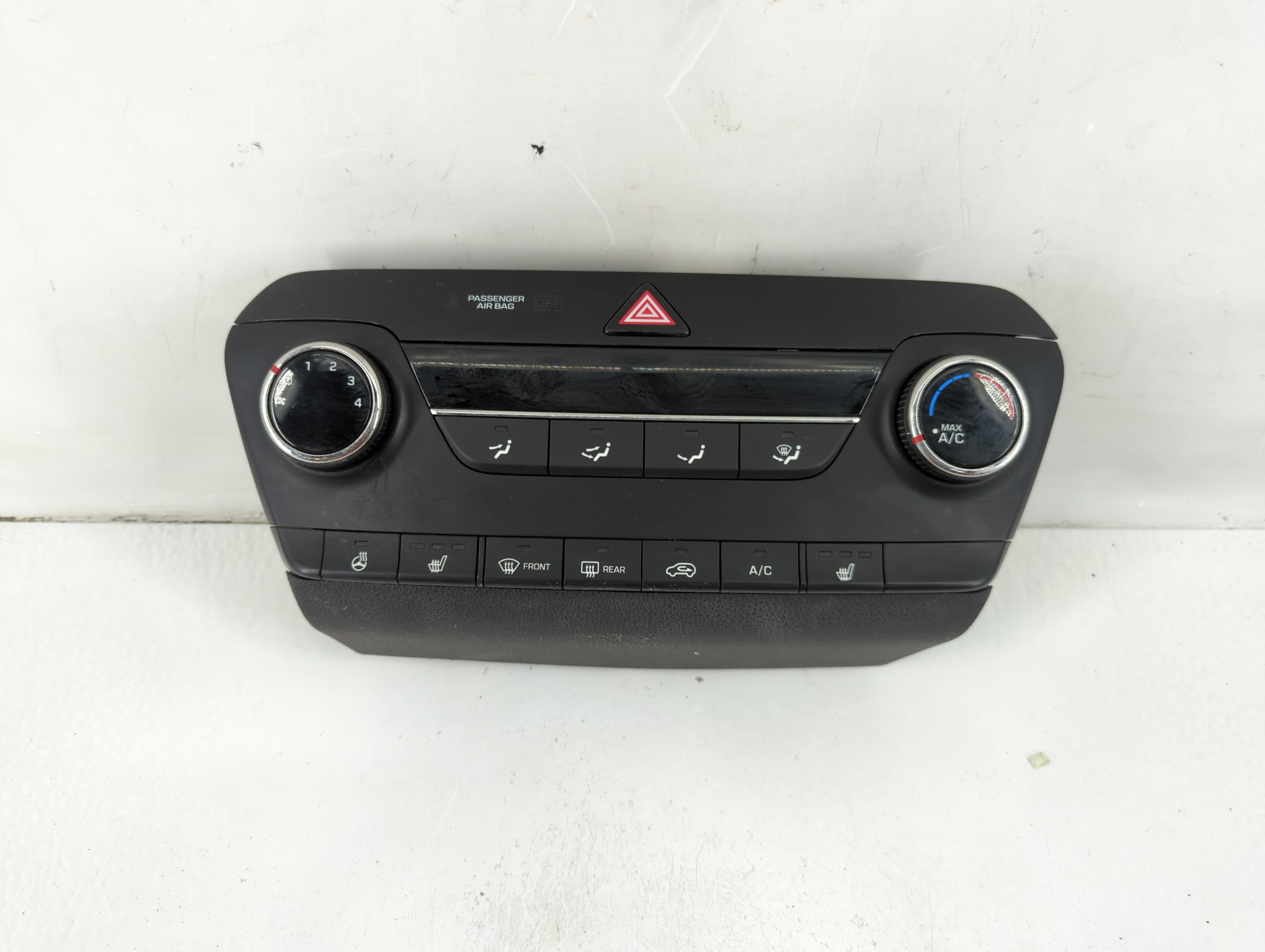 2016-2018 Hyundai Tucson Ac Heater Climate Control Temperature Oem 1108440 - Oemusedautoparts1.com