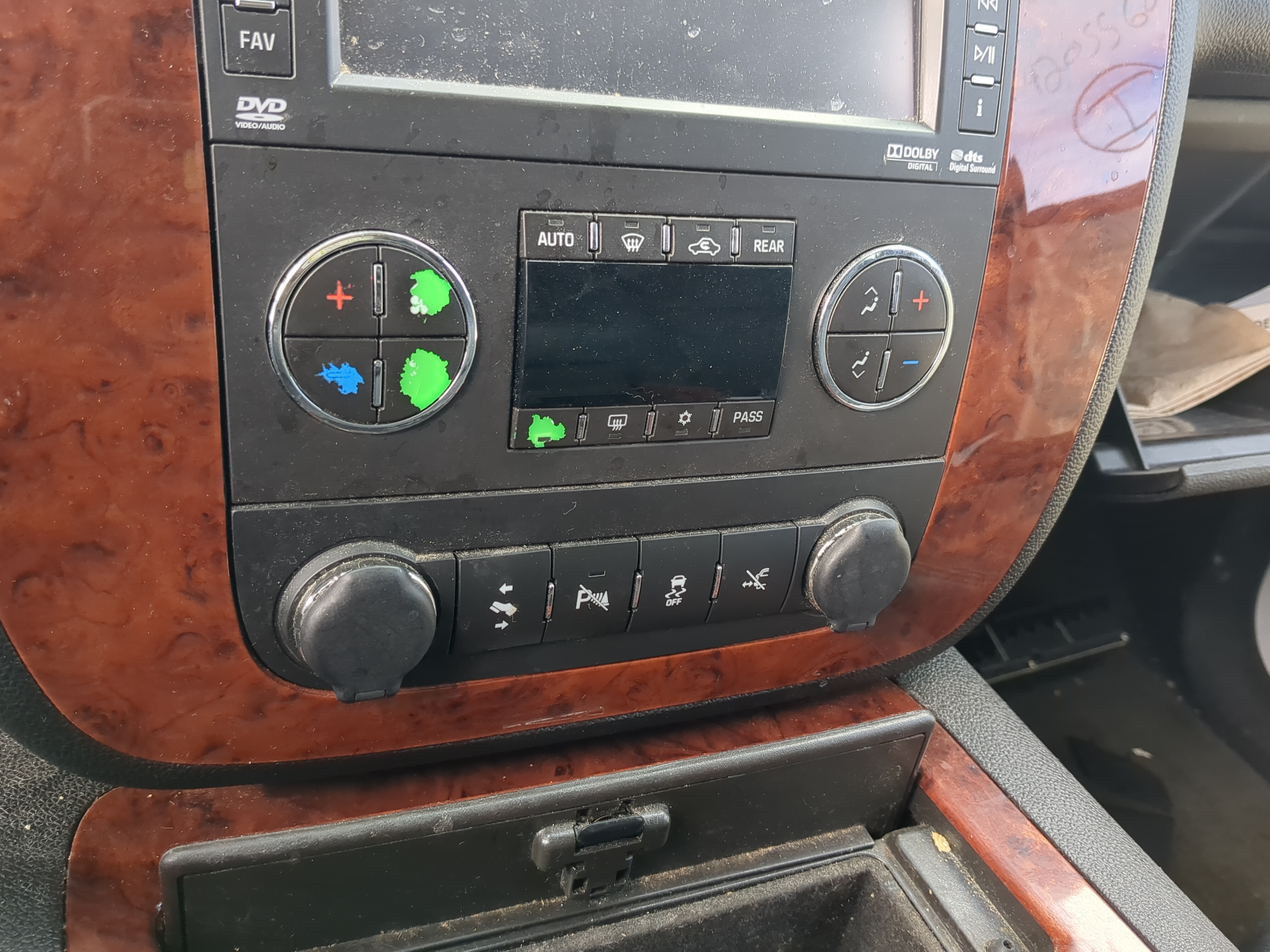 Chevrolet Suburban Ac Heater Climate Control 1108460 - Oemusedautoparts1.com