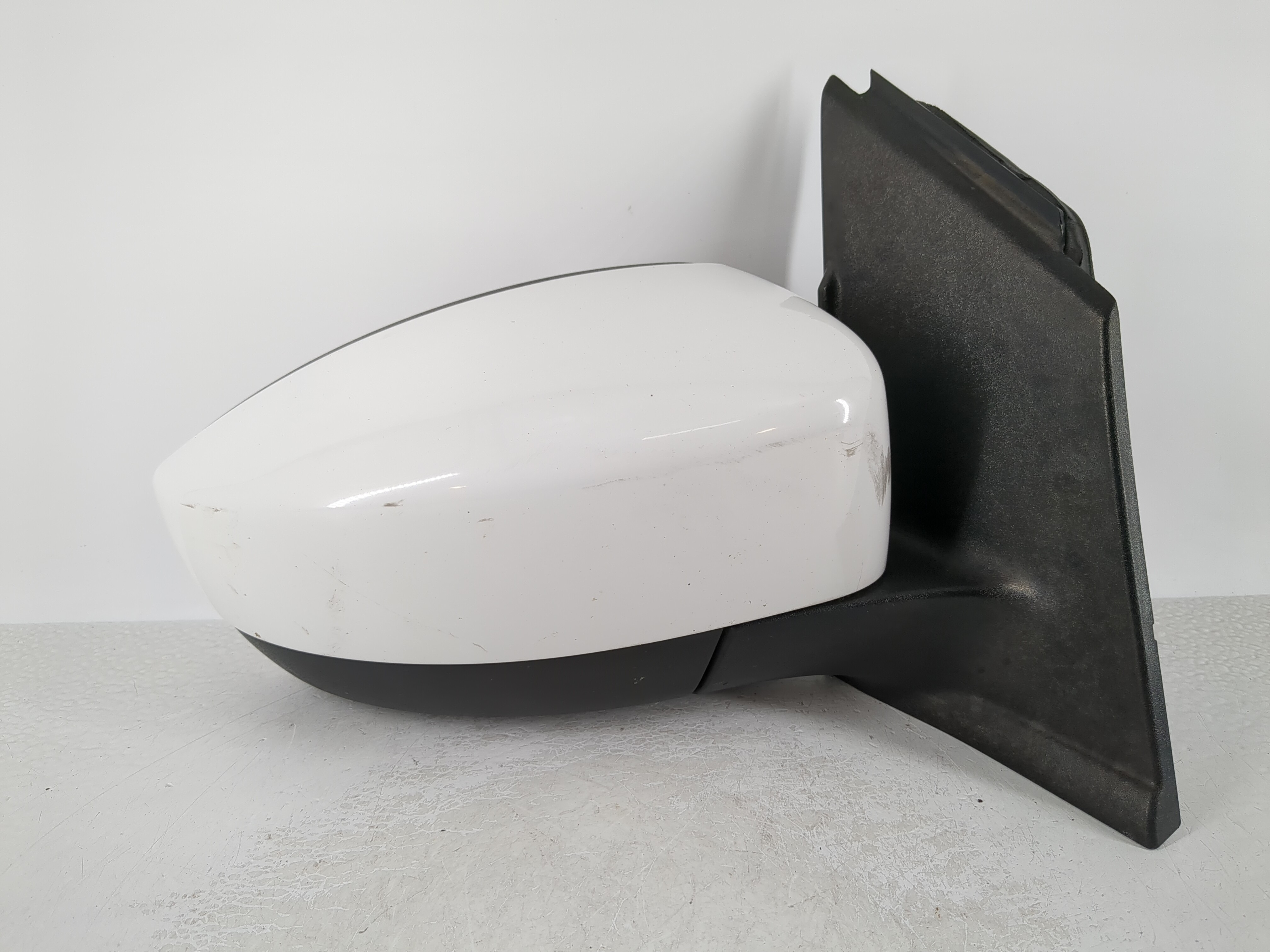 2013-2016 Ford Escape Passenger Right Side View Power Door Mirror White 1108620 - Oemusedautoparts1.com