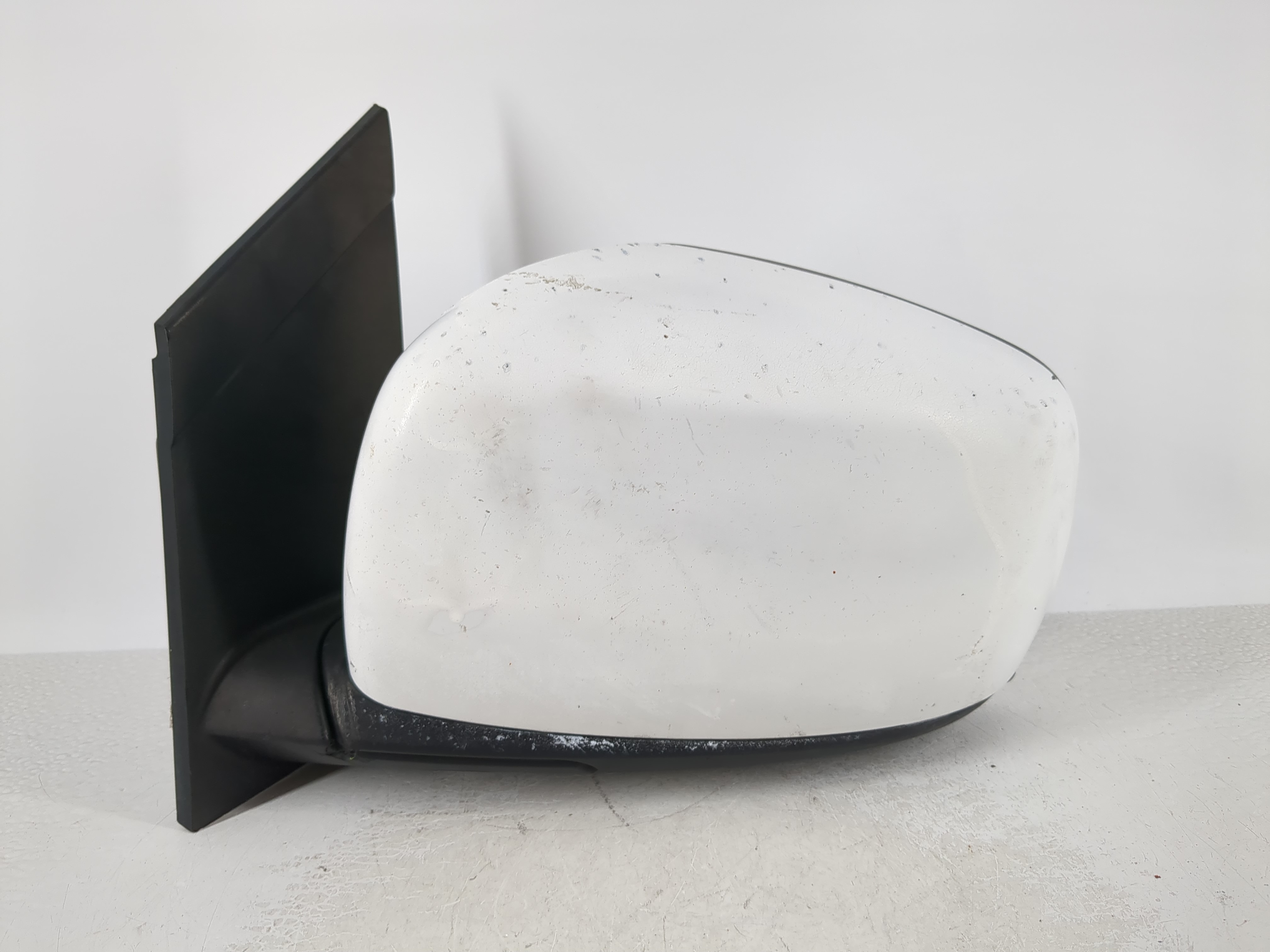2011 Chrysler Town & Country Driver Left Side View Power Door Mirror 1108625 - Oemusedautoparts1.com