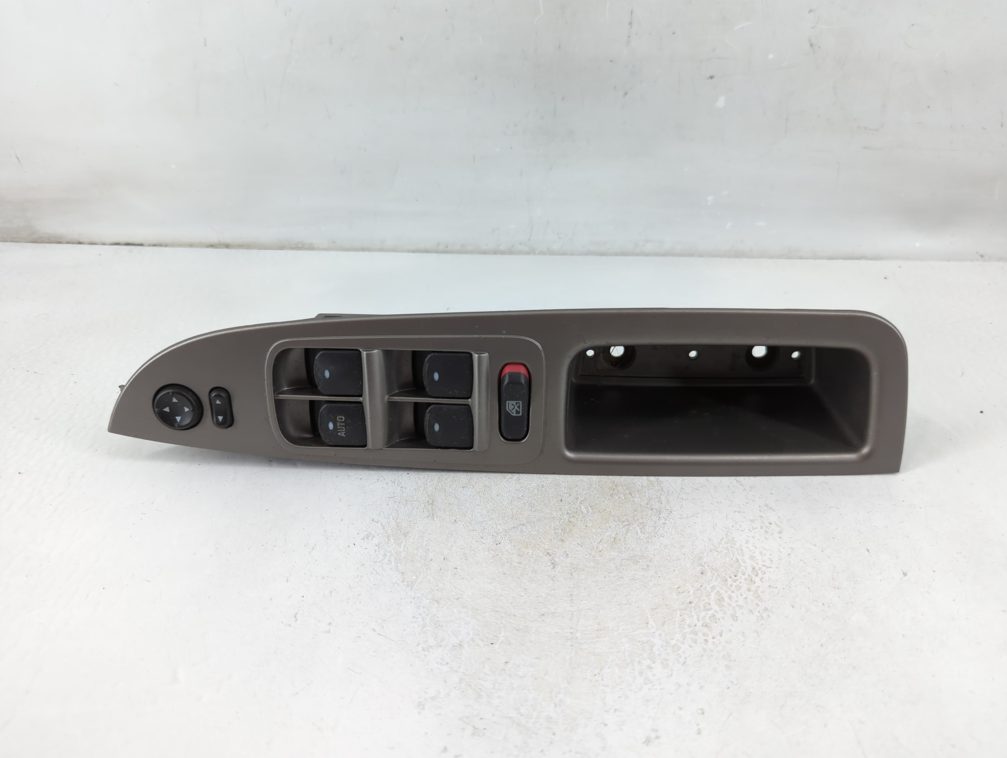 2010-2012 Chevrolet Malibu Driver Left Door Master Power Window Switch 1108639 - Oemusedautoparts1.com