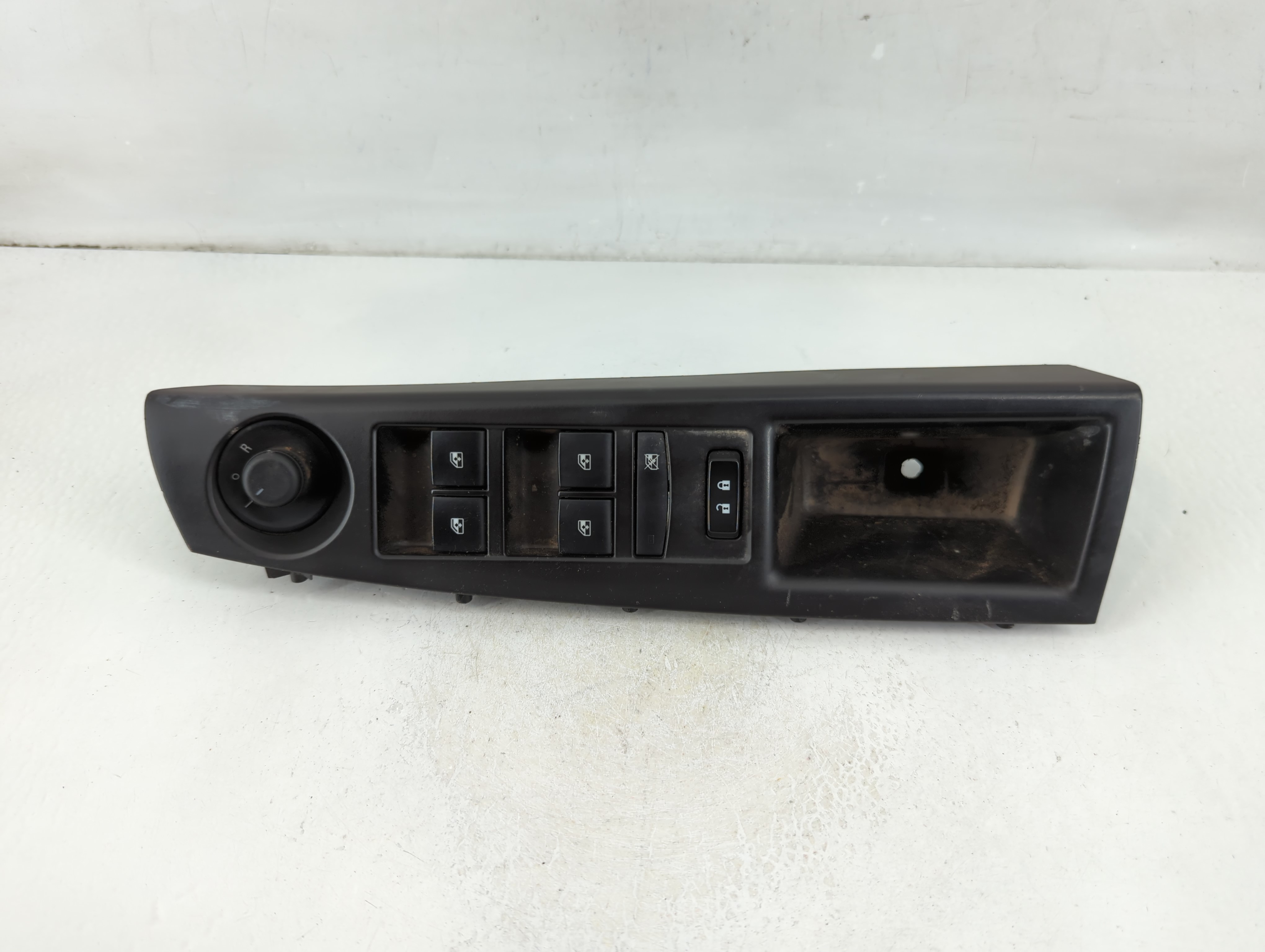 2015-2016 Chevrolet Cruze Driver Left Door Master Power Window Switch 1108643 - Oemusedautoparts1.com