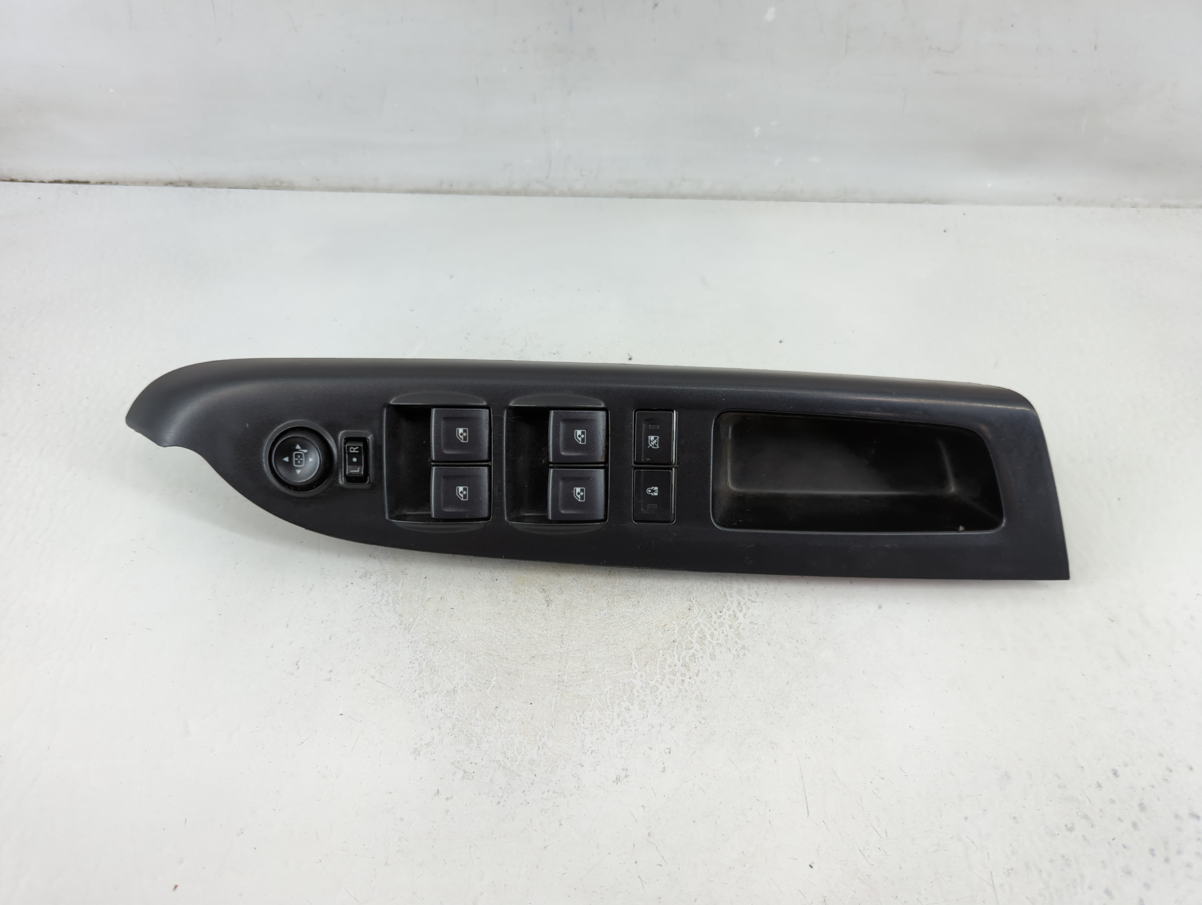 2015-2022 Gmc Canyon Driver Left Door Master Power Window Switch 1108646 - Oemusedautoparts1.com