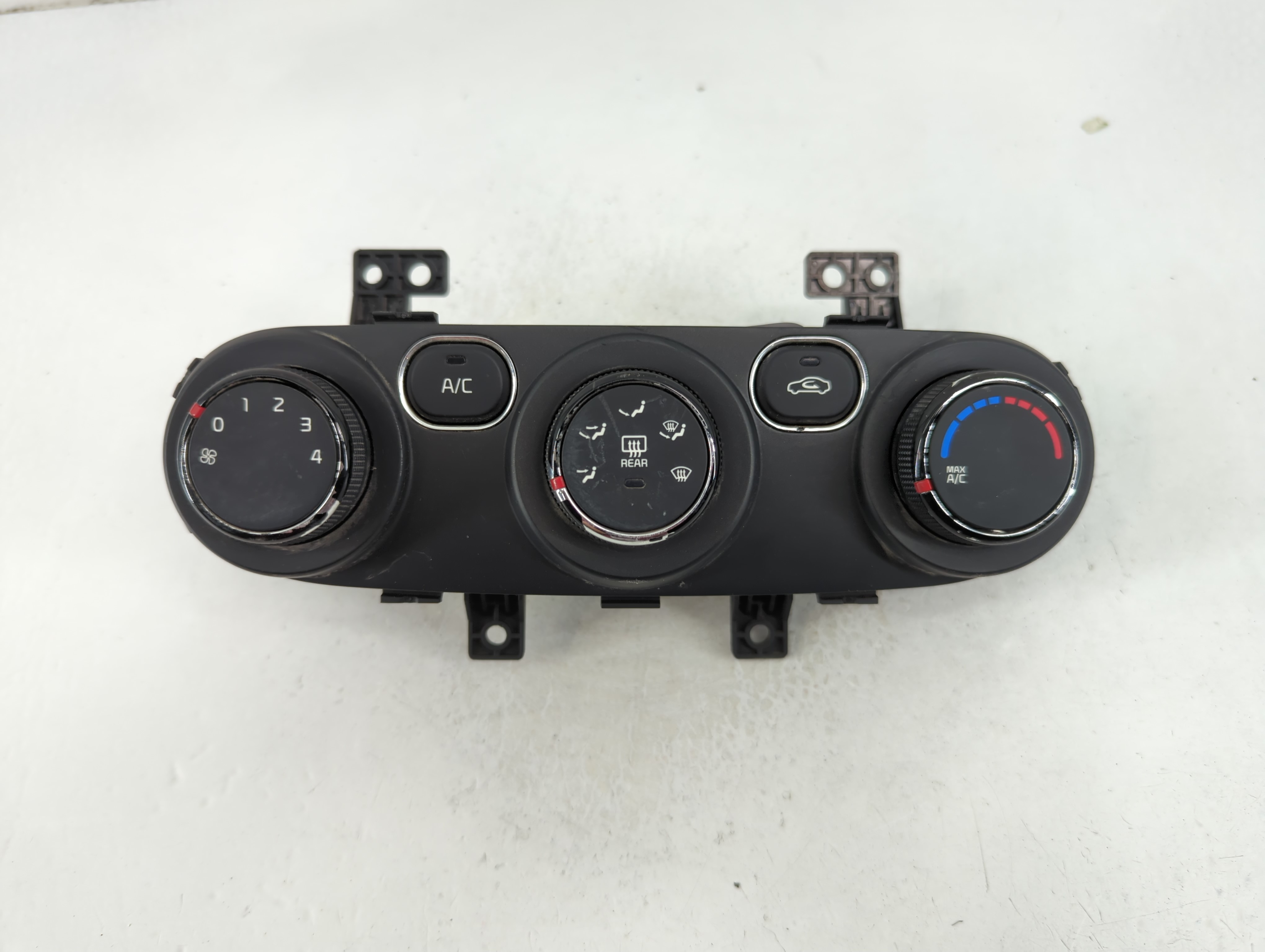 2017-2018 Kia Forte Ac Heater Climate Control 97250-b0aa0 1108665 - Oemusedautoparts1.com