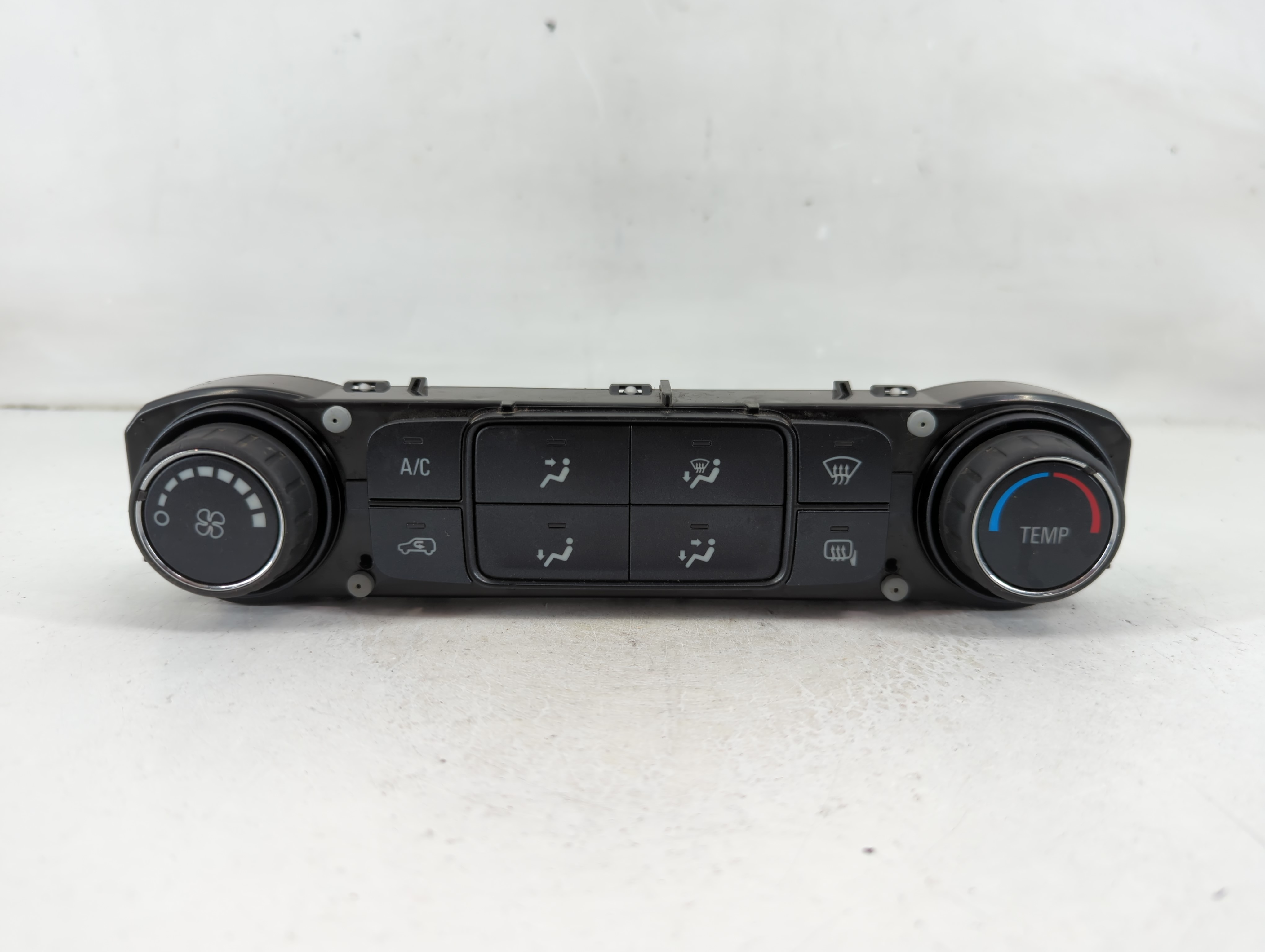 2017-2019 Gmc Sierra 1500 Ac Heater Climate Control 84164475 1108670 - Oemusedautoparts1.com