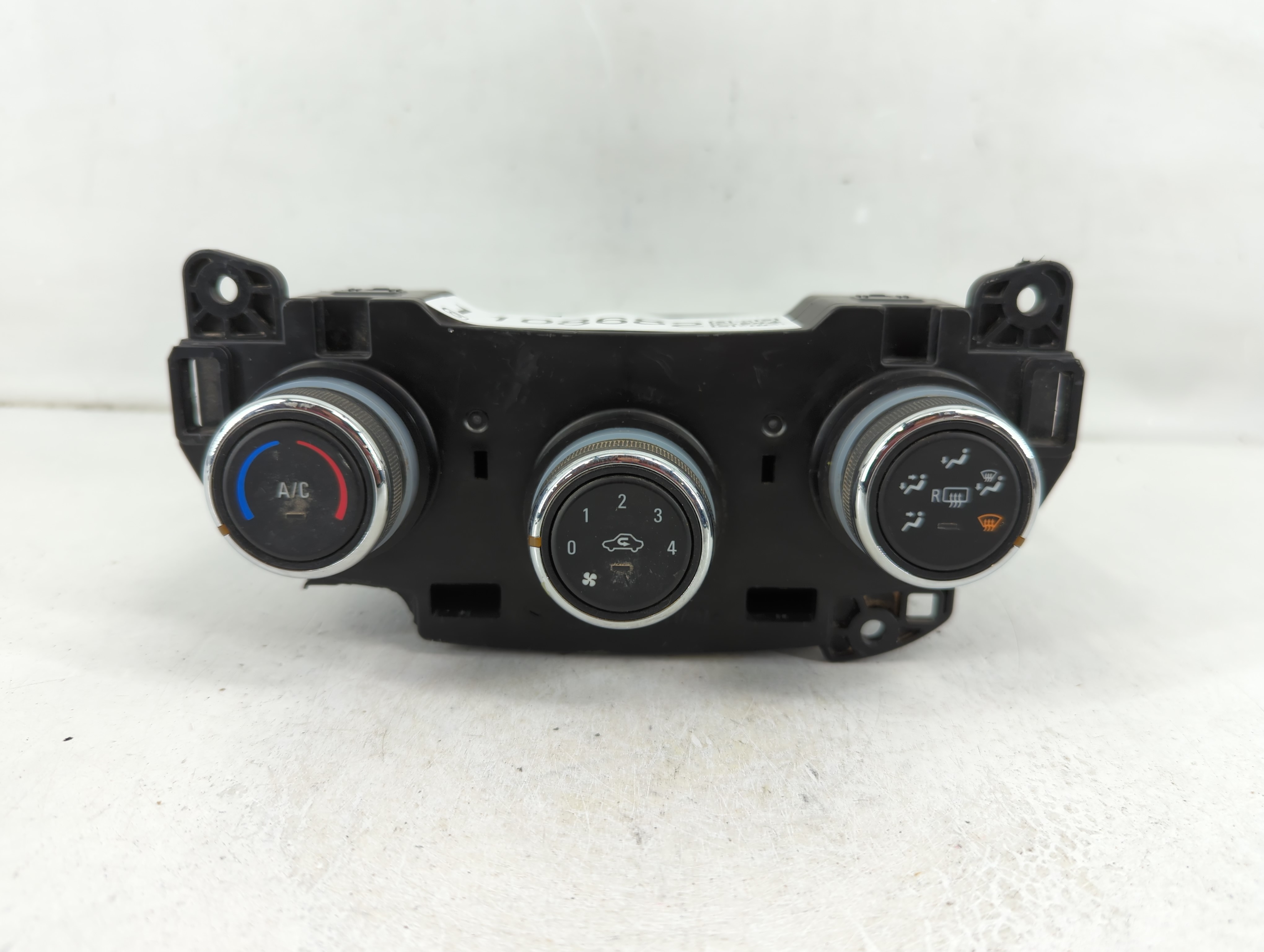 2016-2016 Chevrolet Spark Ac Heater Climate Control 42479612 1108682 - Oemusedautoparts1.com