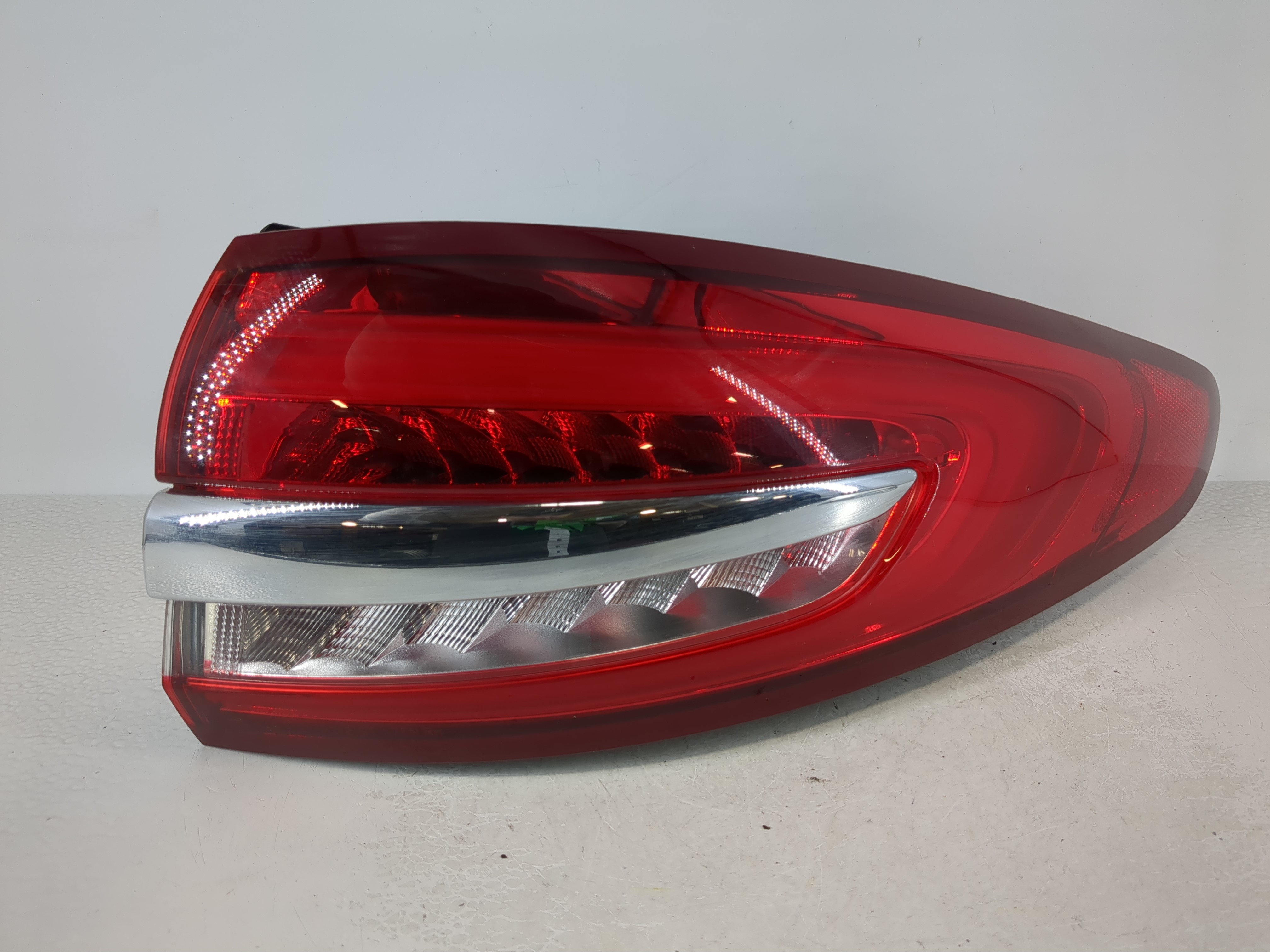 Picture of 2017-2020 Ford Fusion Passenger Right Side Tail Light Taillight Oem 1108700