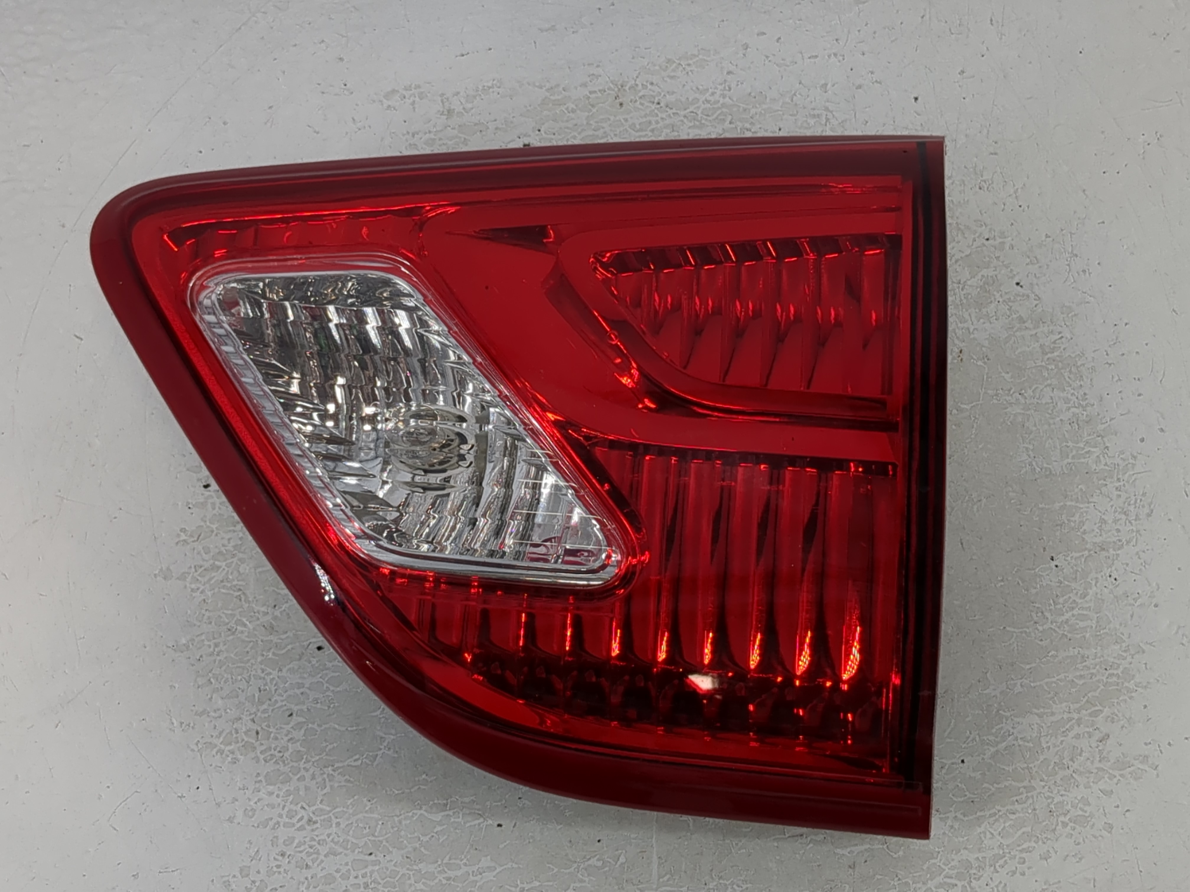 Picture of 2017 Nissan Pathfinder Passenger Right Side Tail Light Taillight Oem 1108701
