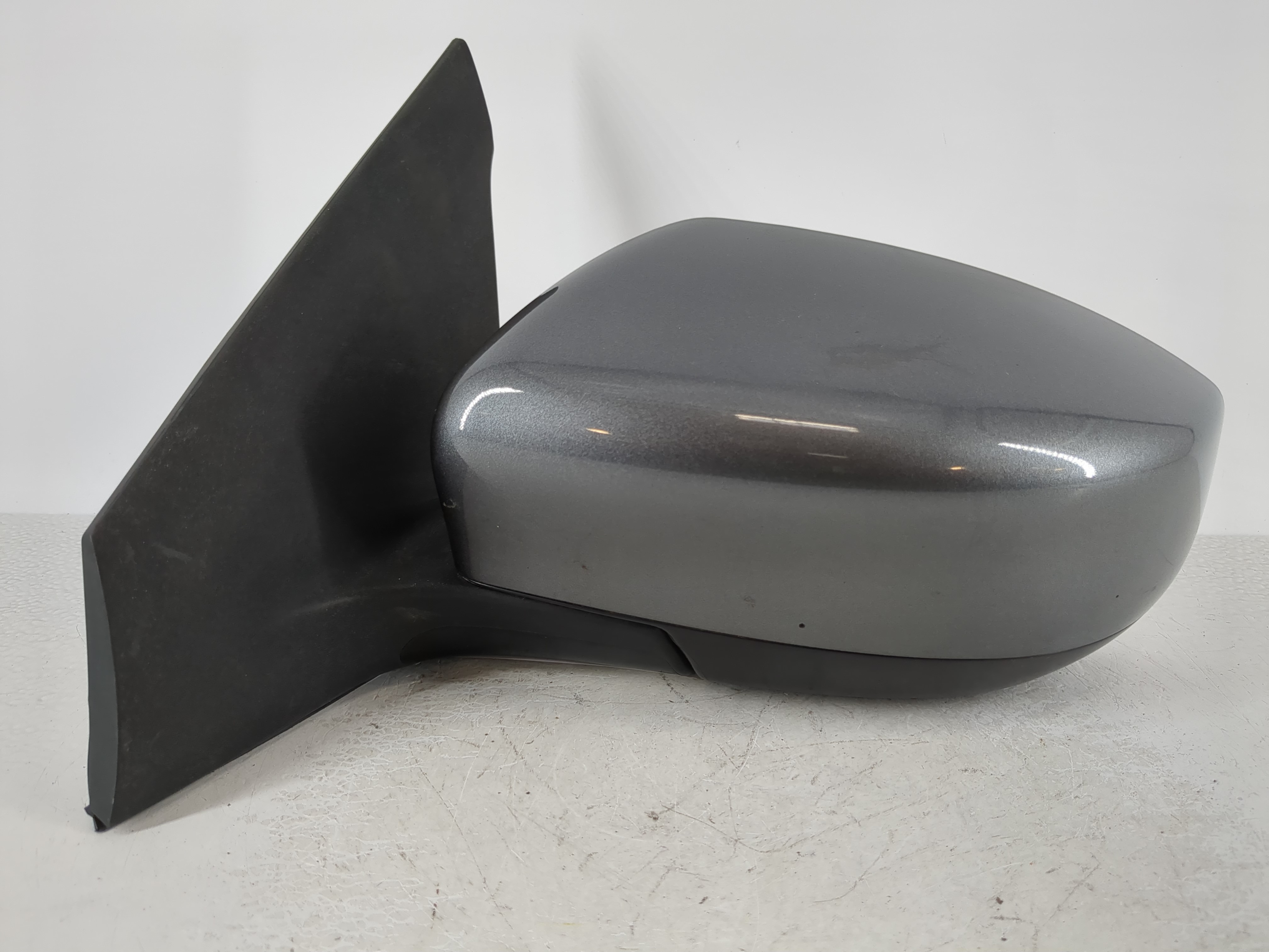 2016-2019 Nissan Sentra Driver Left Side View Power Door Mirror Grey 1108718 - Oemusedautoparts1.com