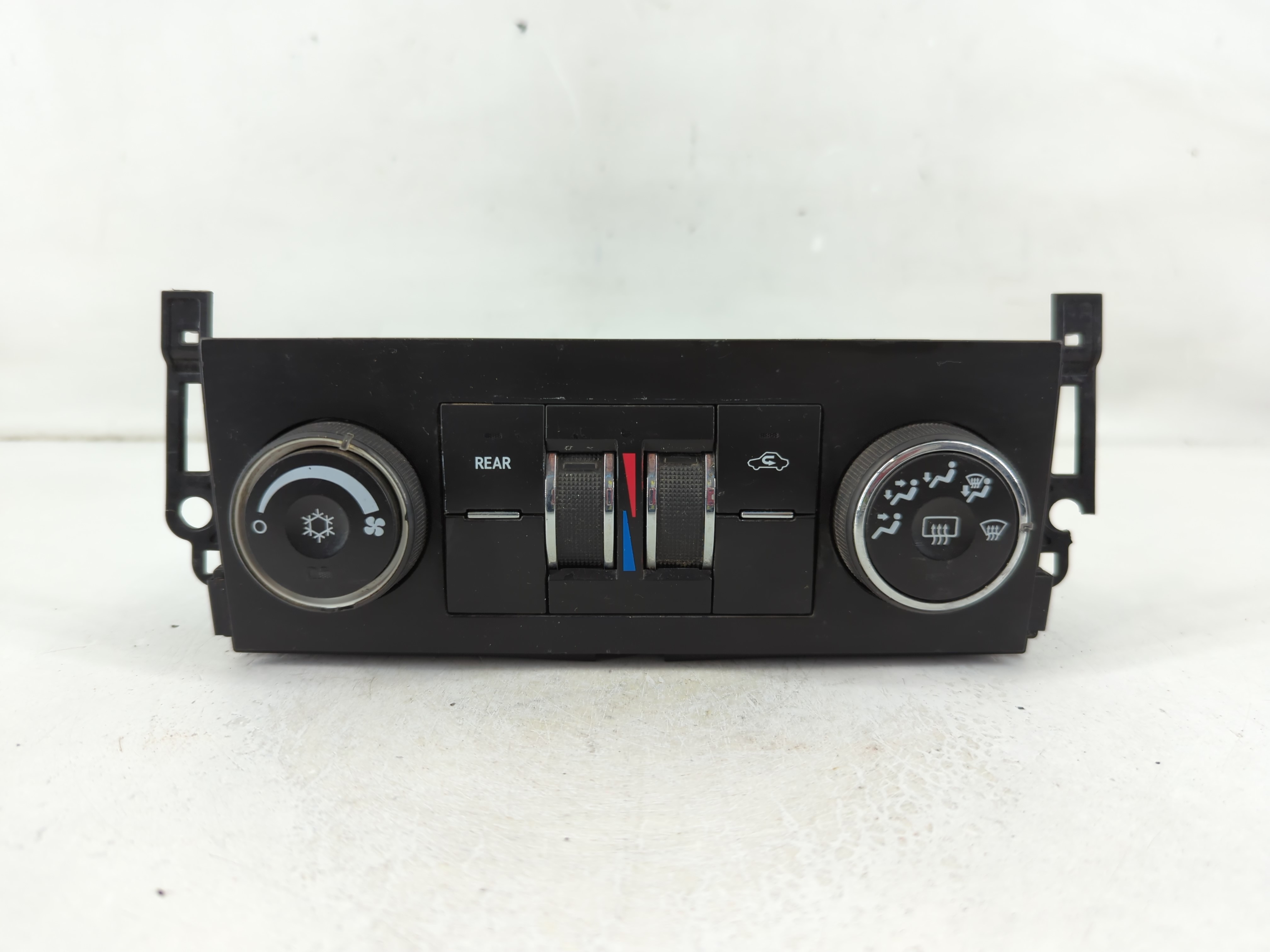 2012-2013 Chevrolet Suburban 2500 Ac Heater Climate Control 20944693 1108753 - Oemusedautoparts1.com