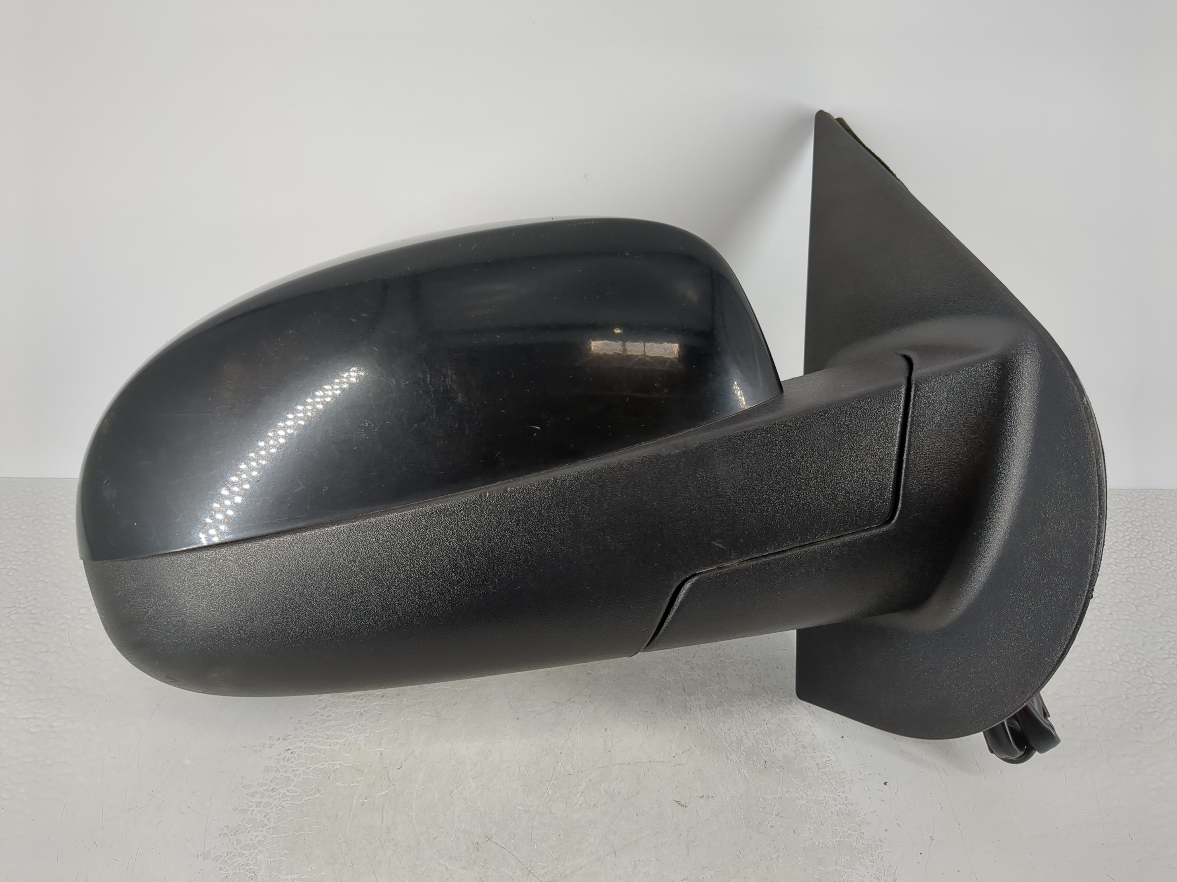 2007-2014 Chevrolet Tahoe Passenger Right Side View Power Door Mirror 1108762 - Oemusedautoparts1.com