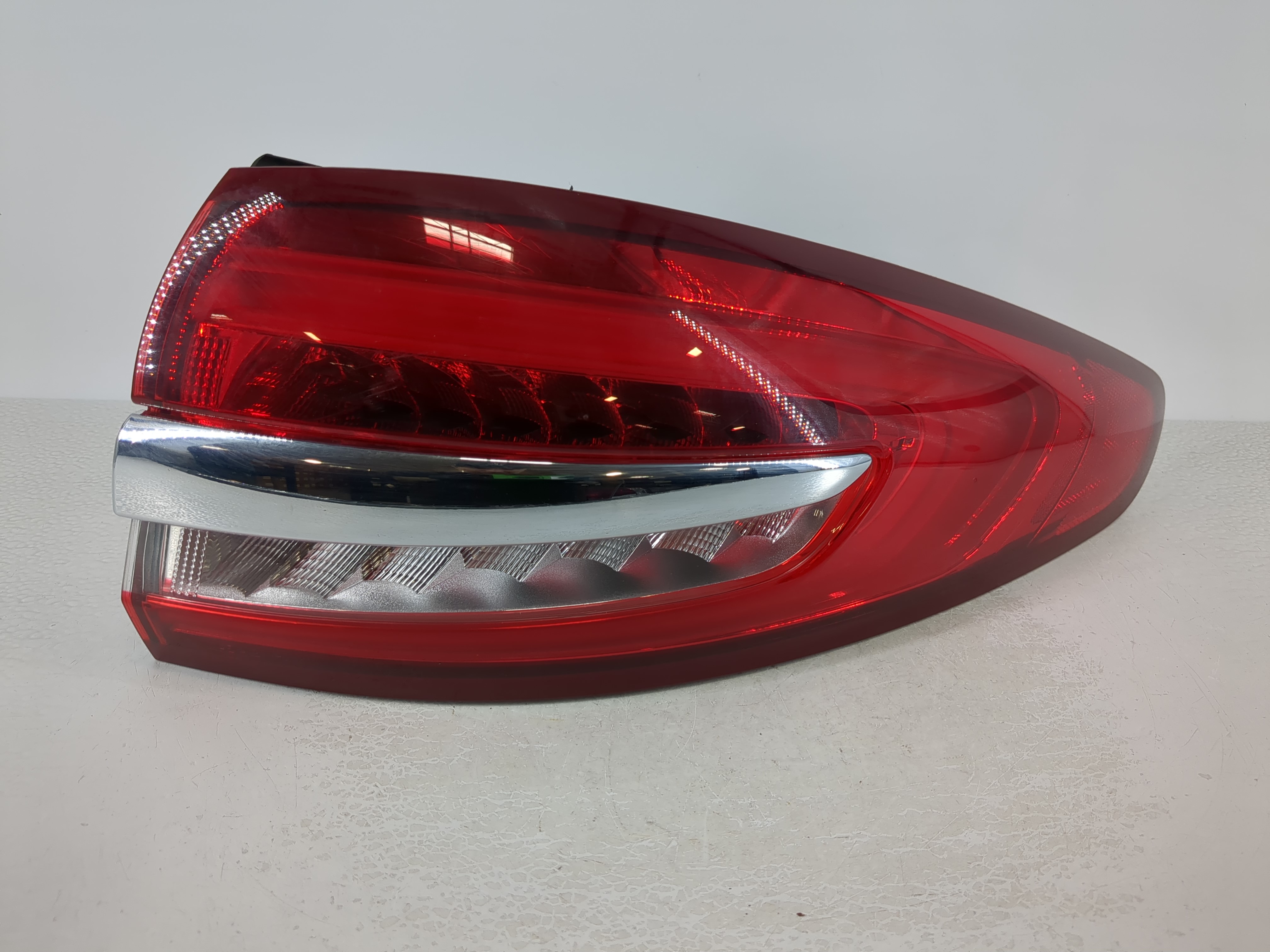 2017-2020 Ford Fusion Passenger Right Side Tail Light Taillight Oem 1108777 - Oemusedautoparts1.com
