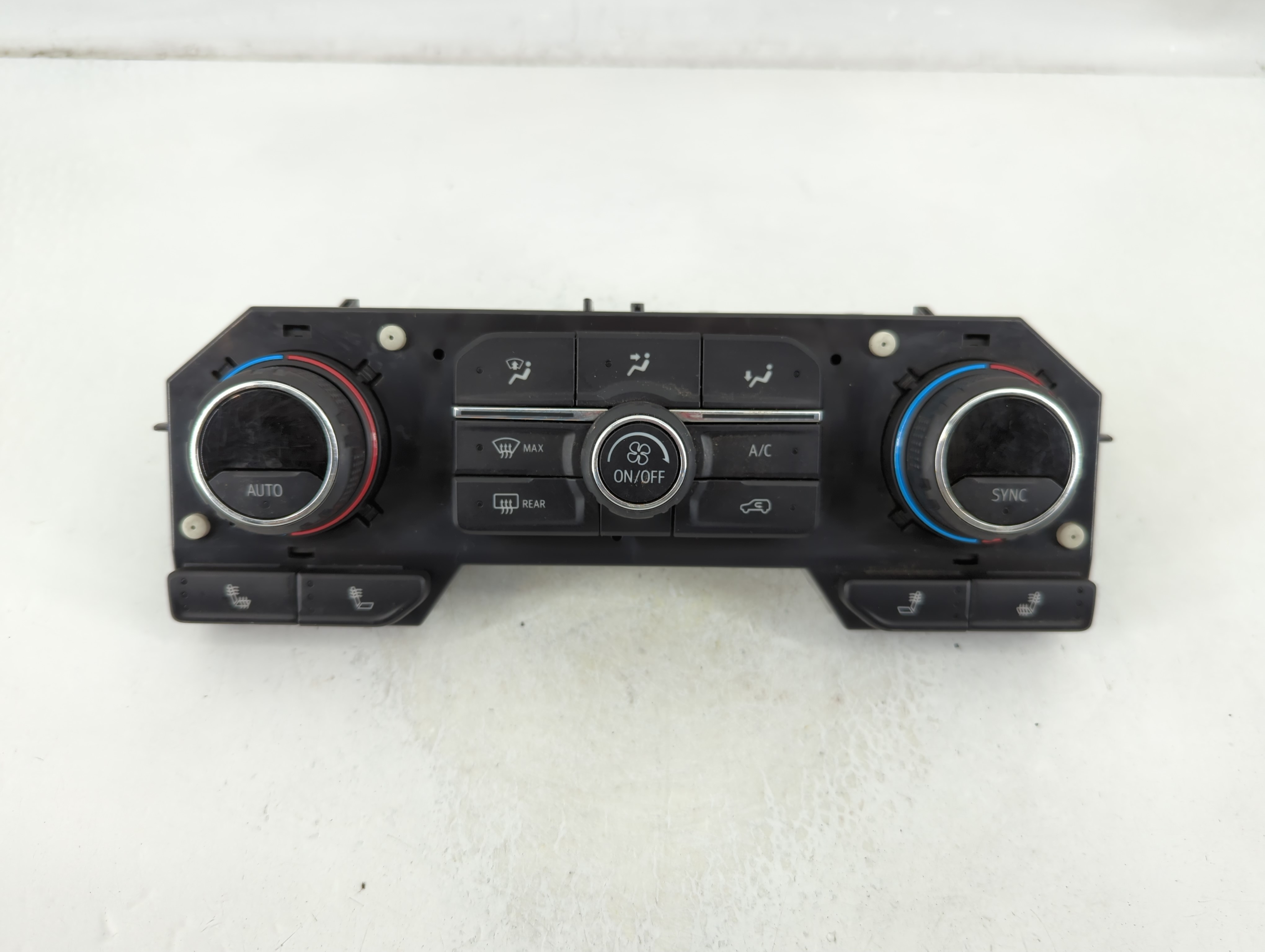 2020-2022 Chevrolet Silverado 1500 Ac Heater Climate Control 84692241 1108806 - Oemusedautoparts1.com