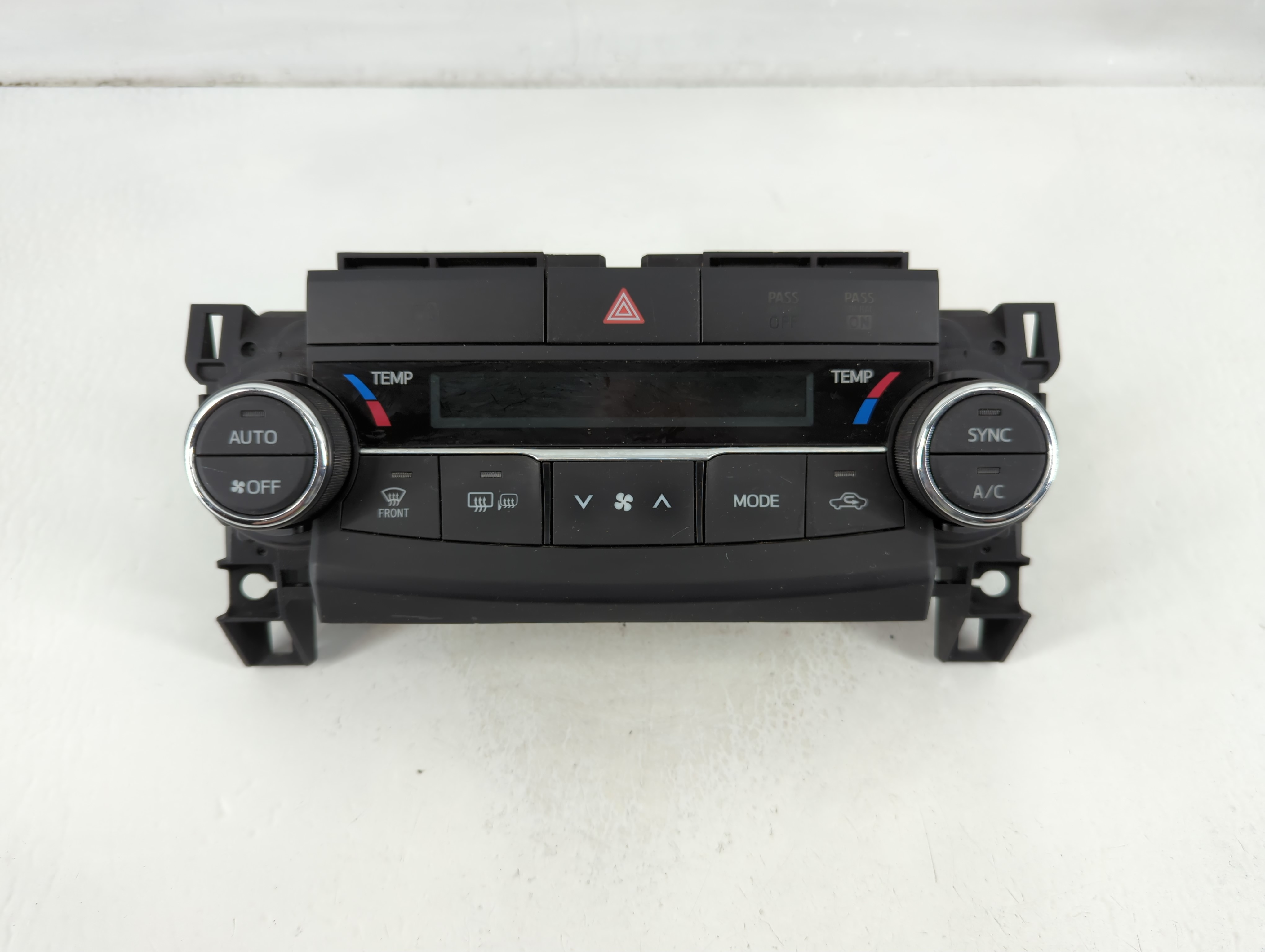 2015-2017 Toyota Camry Ac Heater Climate Control 55900-06300 1108831 - Oemusedautoparts1.com