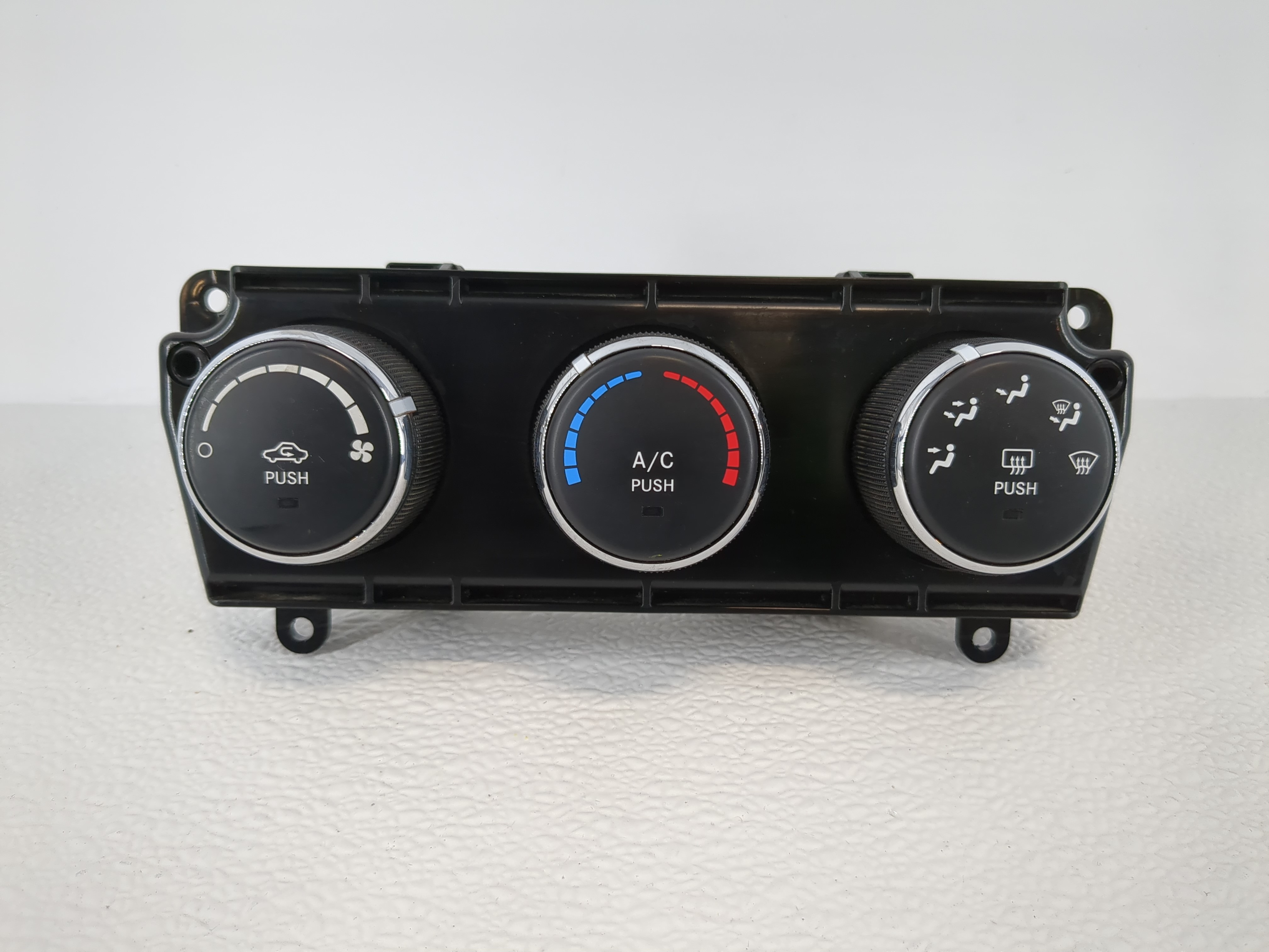 2011-2013 Jeep Wrangler Ac Heater Climate Control P5511168af 1108833 - Oemusedautoparts1.com