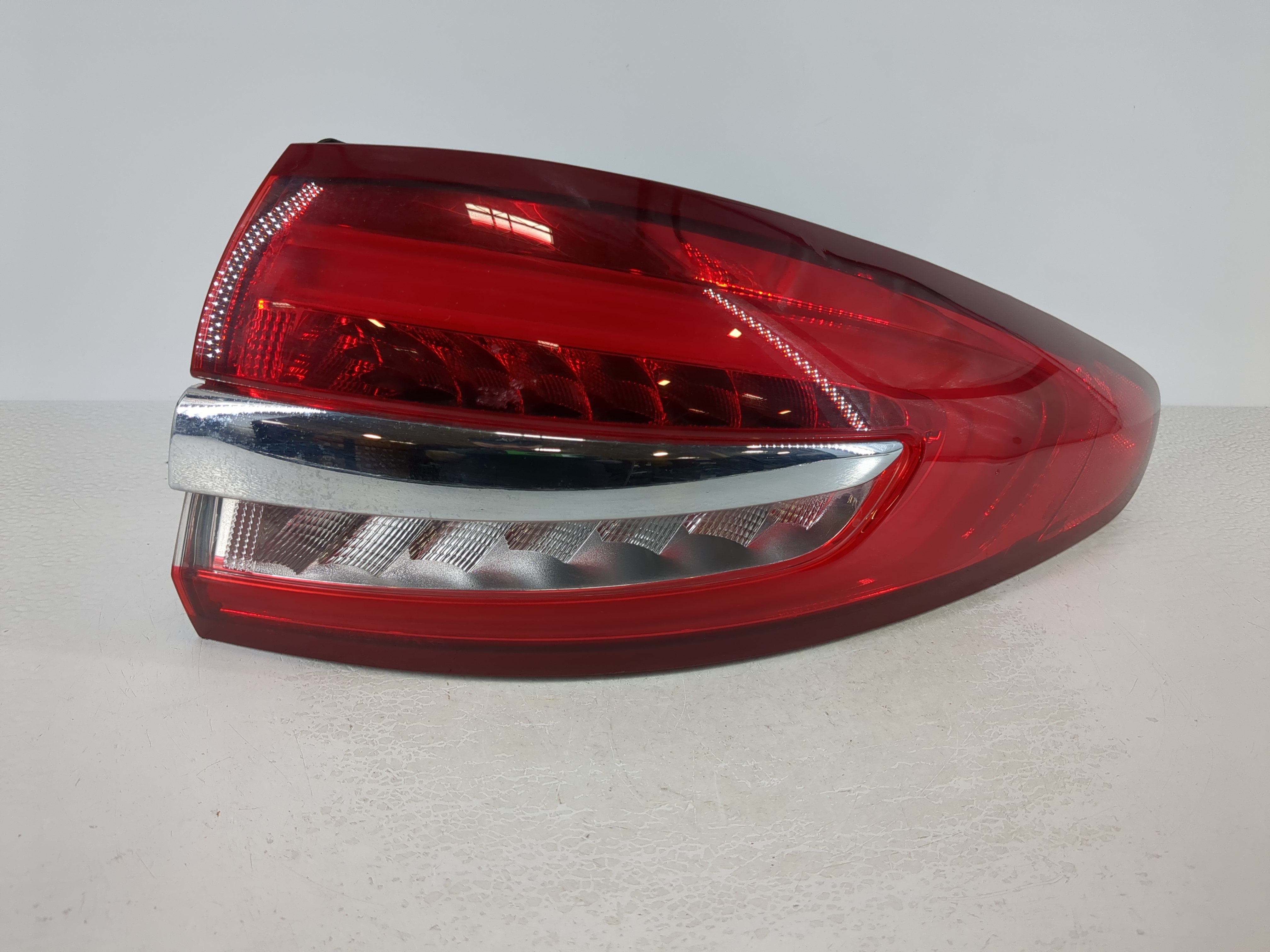 2017-2020 Ford Fusion Passenger Right Side Tail Light Taillight Oem 1108835 - Oemusedautoparts1.com
