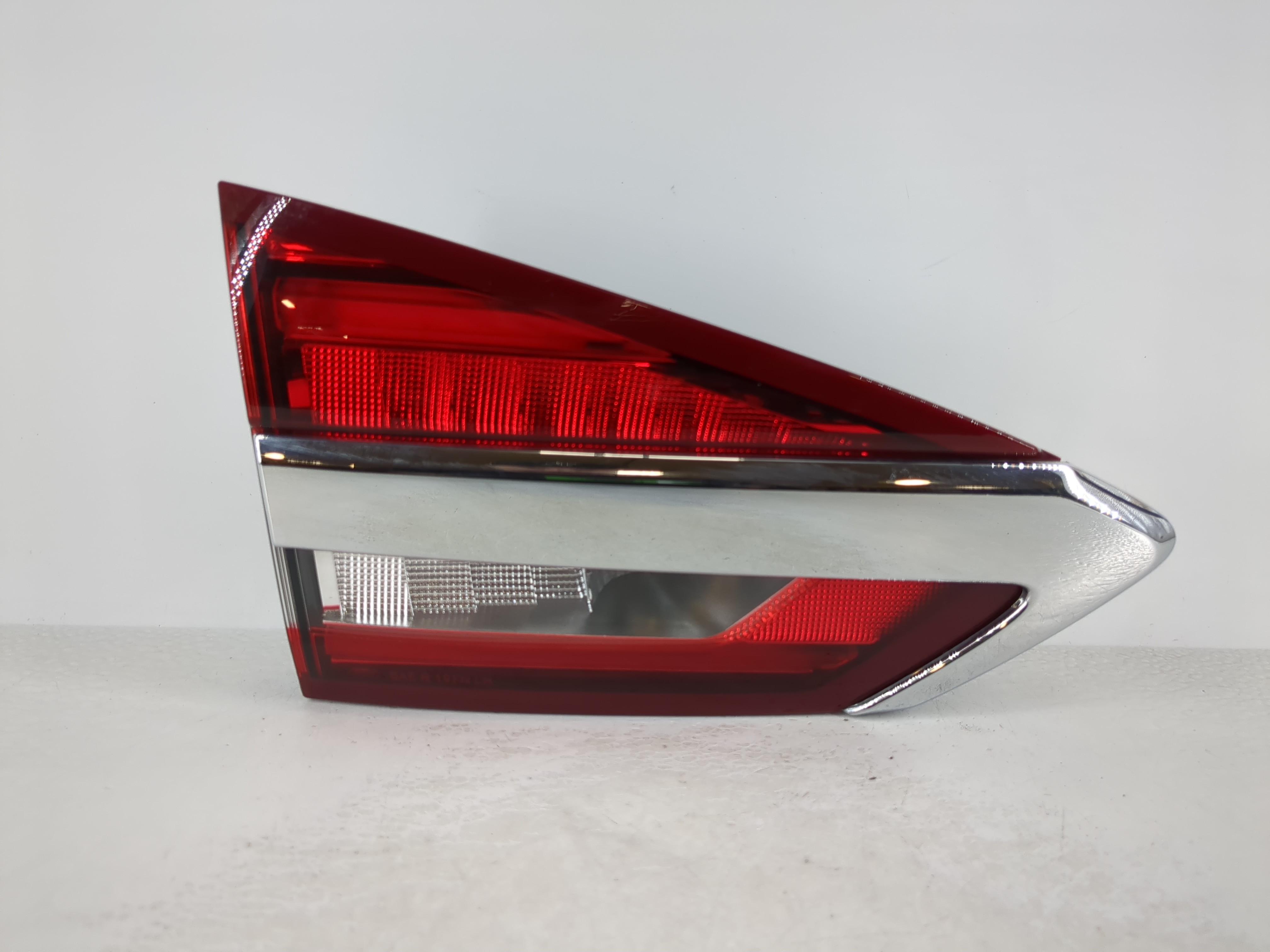 2019-2020 Ford Fusion Driver Left Side Tail Light Taillight Oem 1108838 - Oemusedautoparts1.com