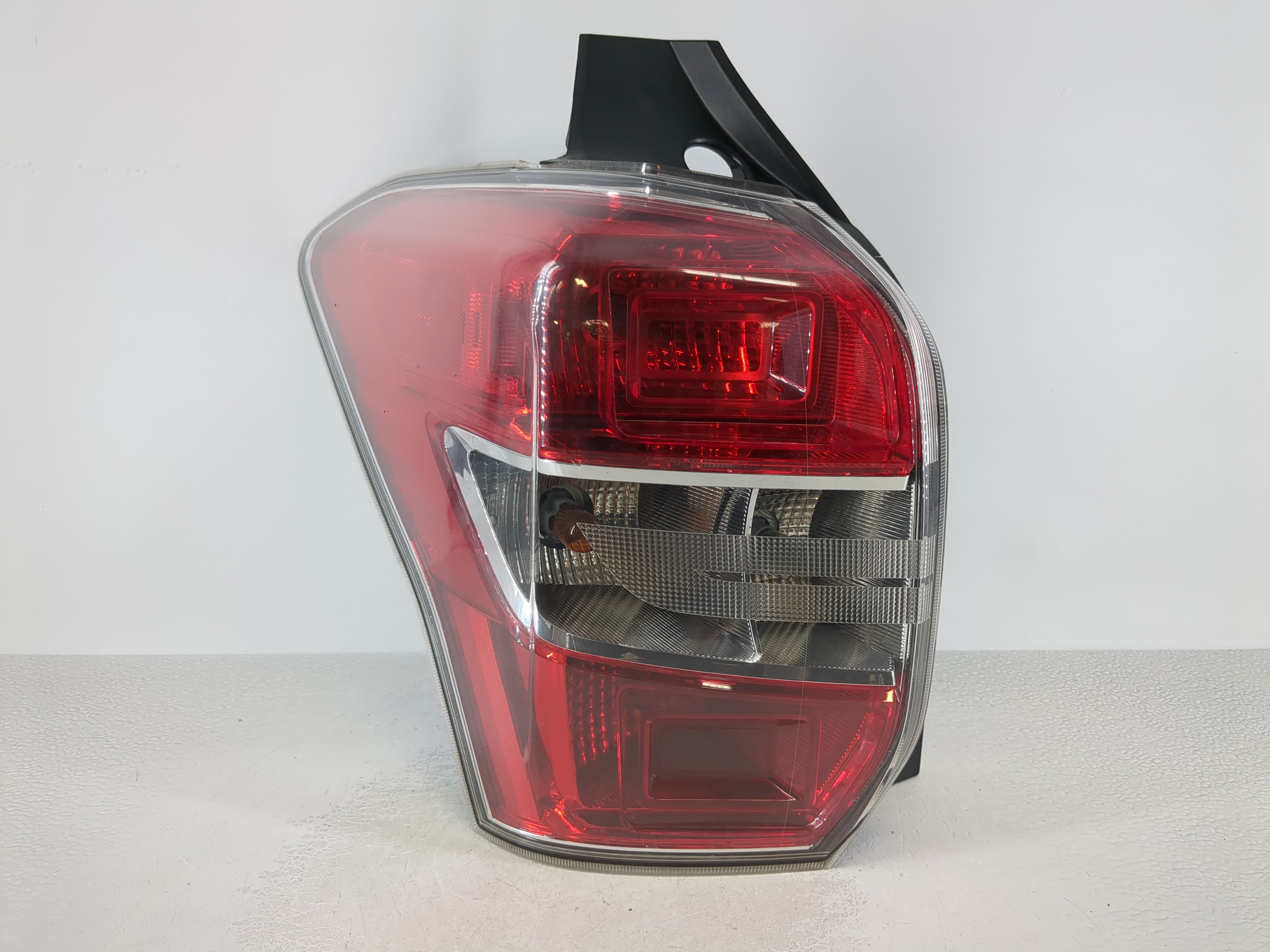 2015 Subaru Forester Driver Left Side Tail Light Taillight Oem 1108841 - Oemusedautoparts1.com