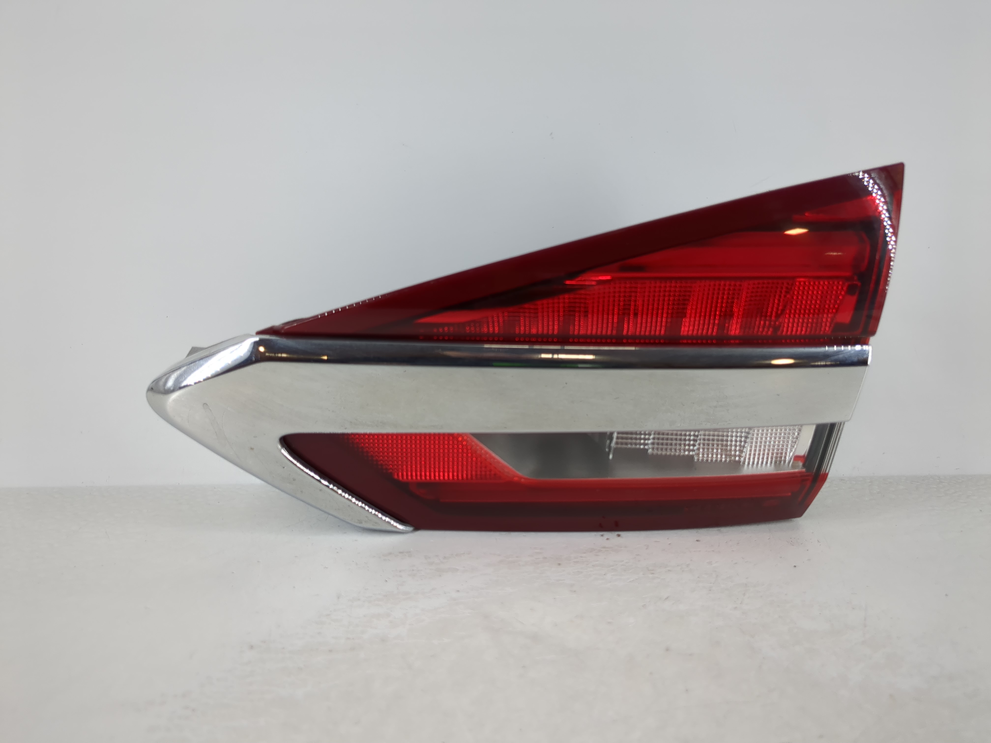 2017-2020 Ford Fusion Passenger Right Side Tail Light Taillight Oem 1108846 - Oemusedautoparts1.com