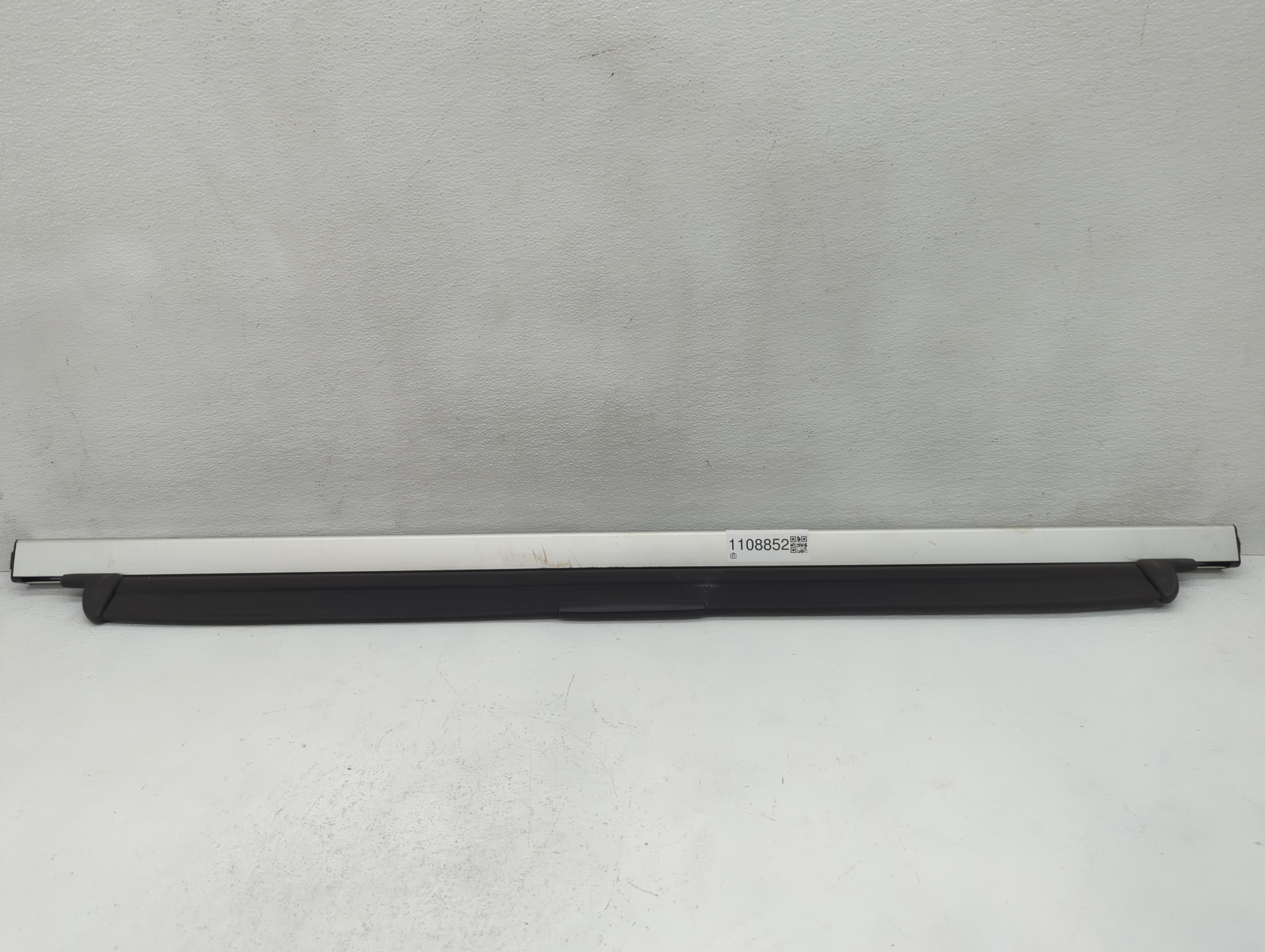 2006 Subaru Outback Rear Cargo Cover Storage Retractable Shade 1108852 - Oemusedautoparts1.com