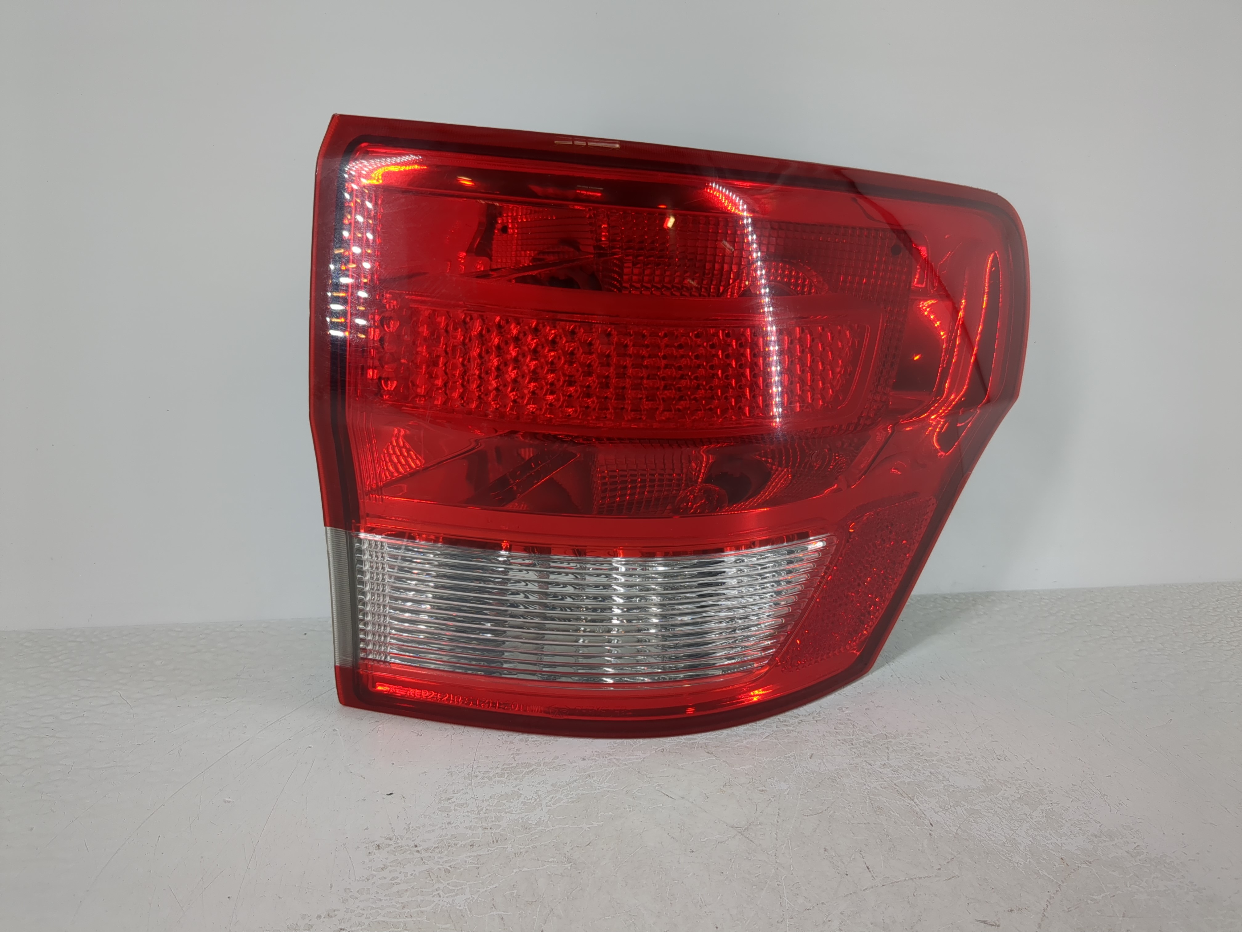 2012 Jeep Grand Cherokee Passenger Right Side Tail Light Taillight Oem 1108887 - Oemusedautoparts1.com