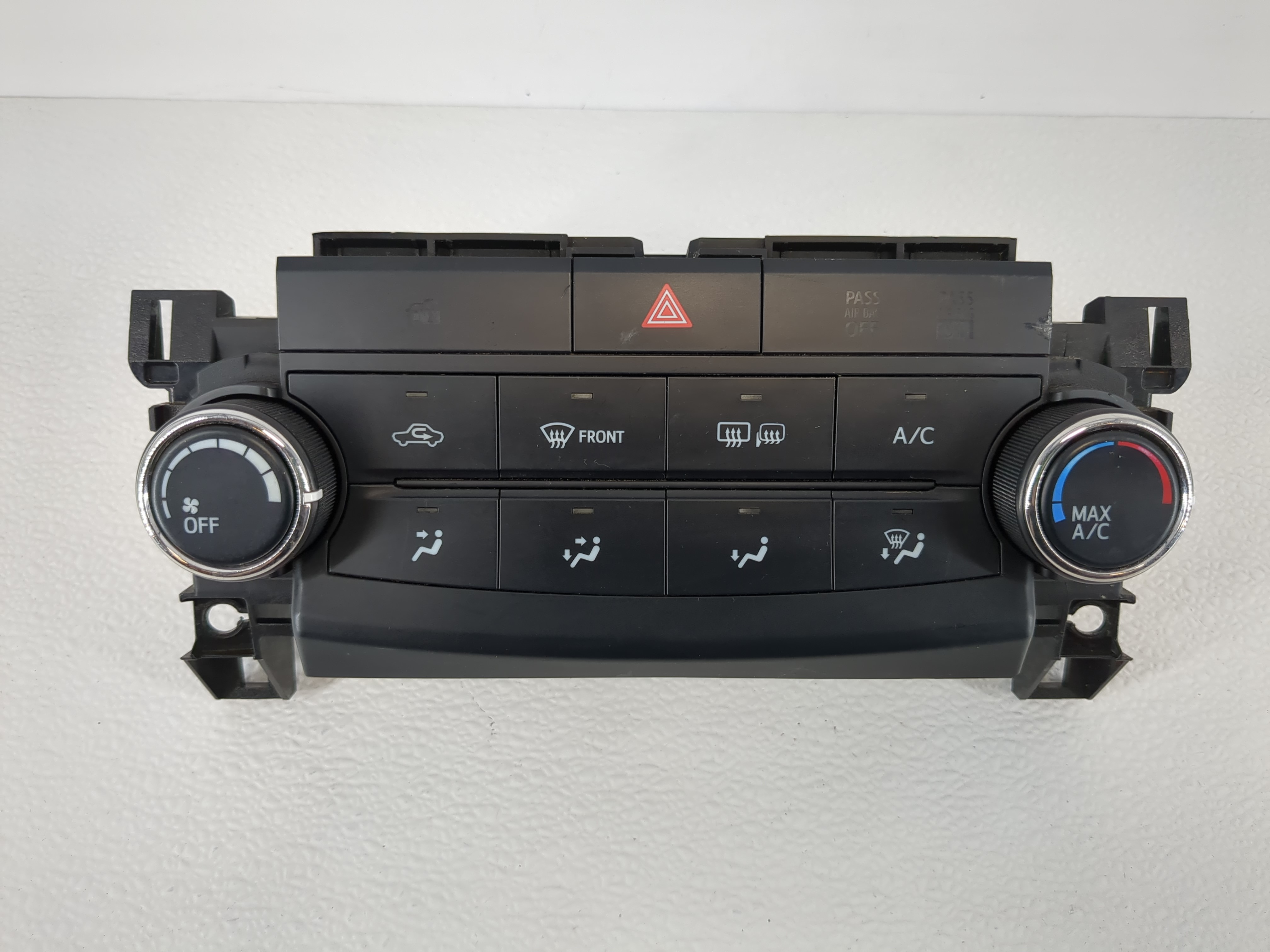 2015-2017 Toyota Camry Ac Heater Climate Control 55900-06320 1108898 - Oemusedautoparts1.com