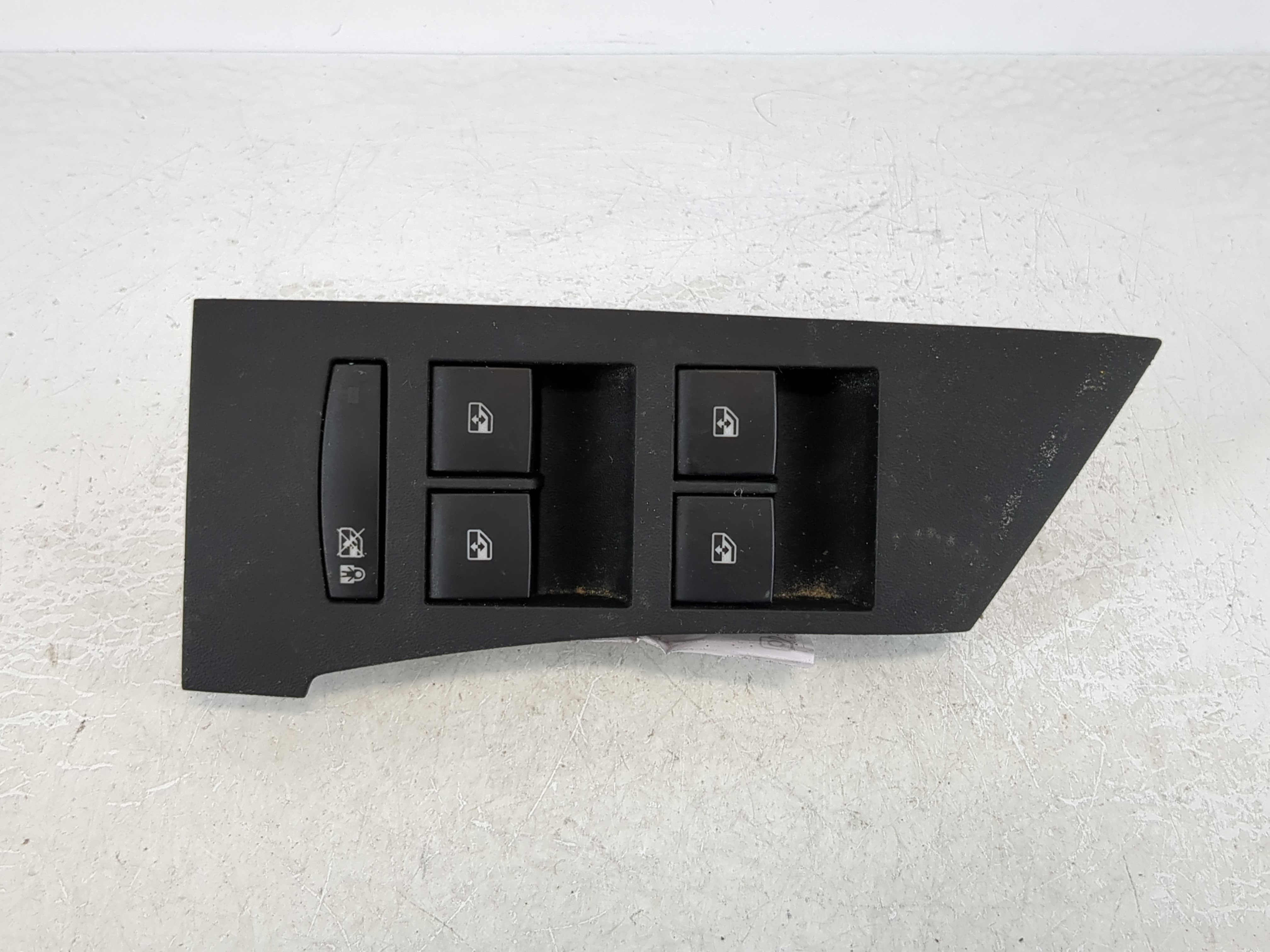 2012-2014 Buick Verano Driver Left Door Master Power Window Switch 1108919 - Oemusedautoparts1.com