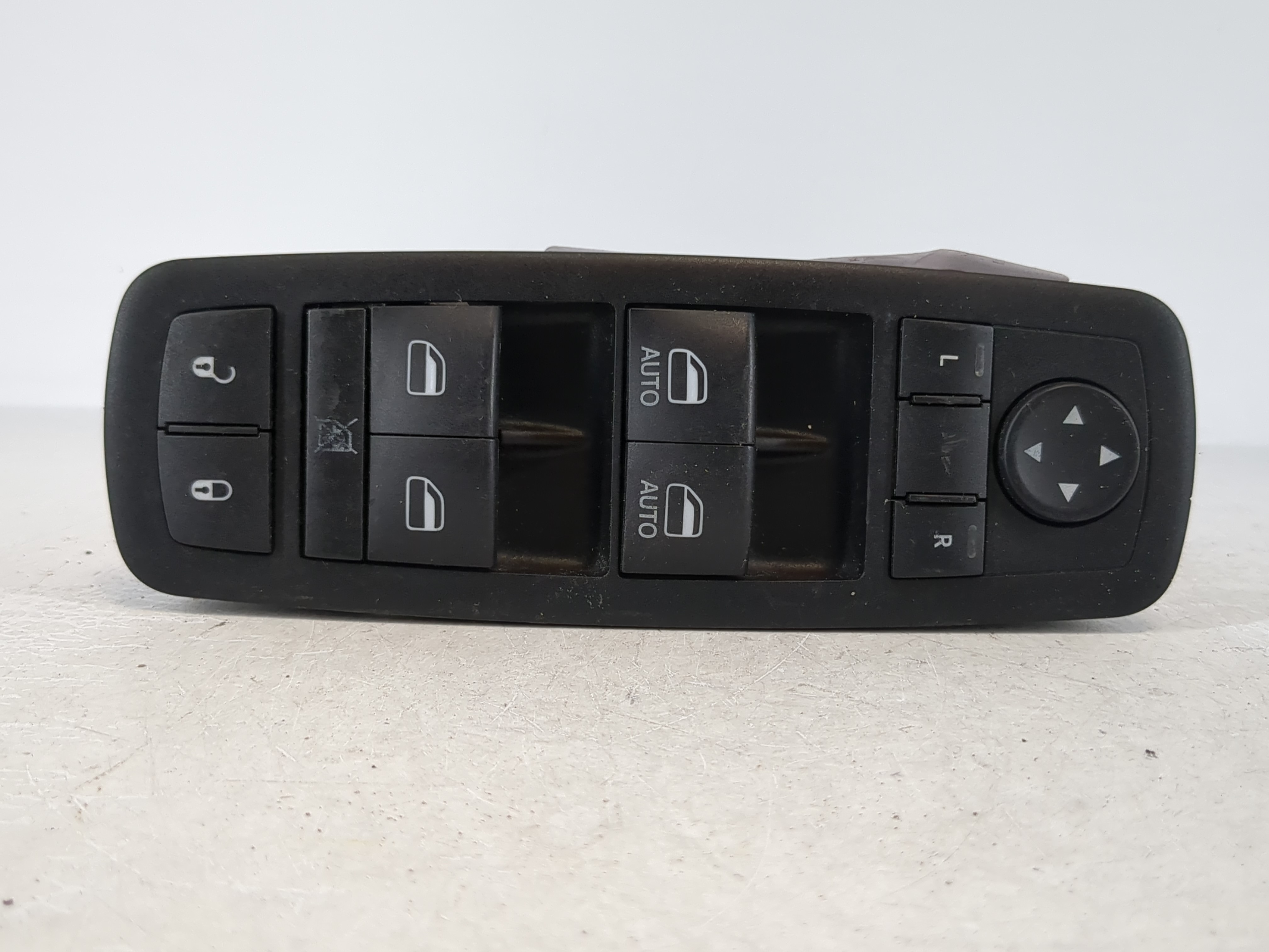 2012 Chrysler Town & Country Driver Left Door Master Power Window Switch 1108920 - Oemusedautoparts1.com