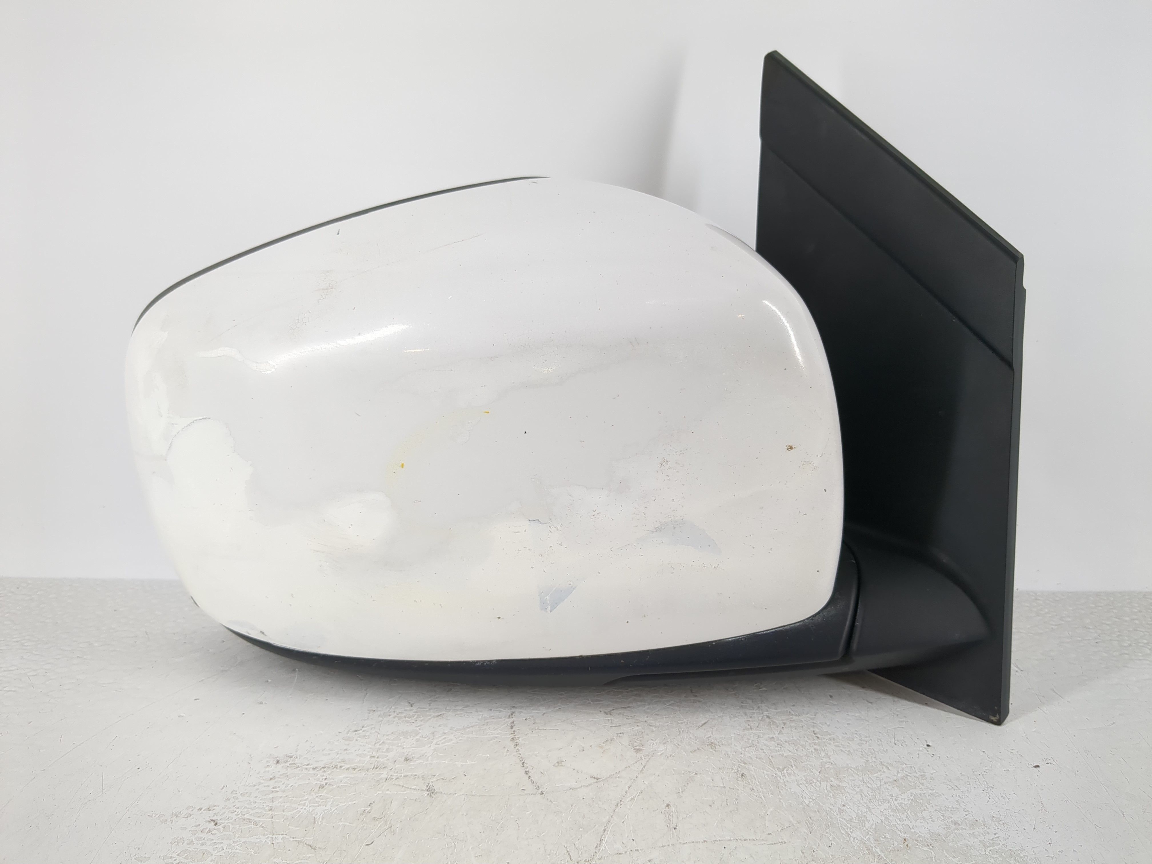 2011 Chrysler Town & Country Passenger Right Side View Power Door Mirror 1108923 - Oemusedautoparts1.com