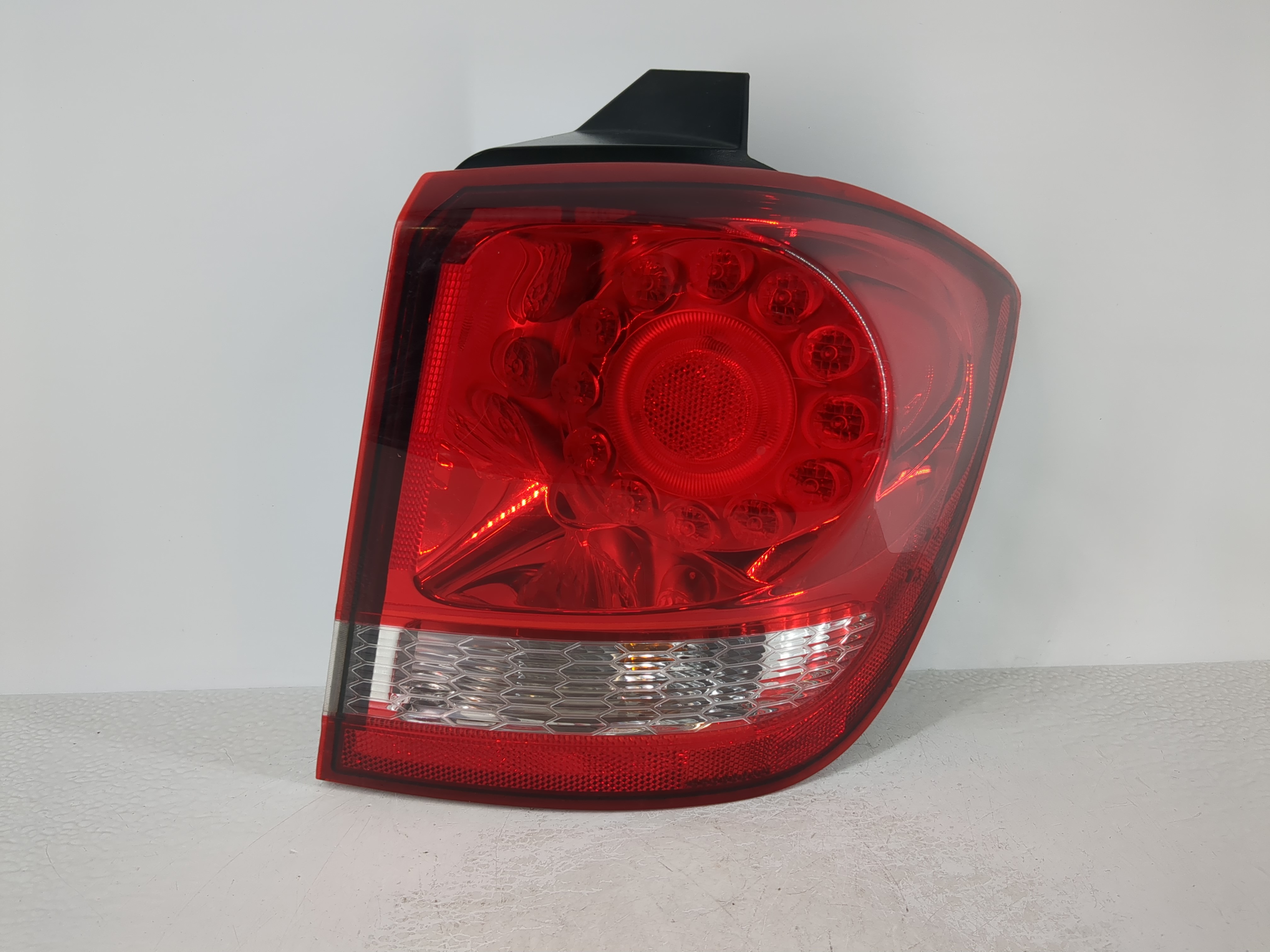 2015 Dodge Journey Passenger Right Side Tail Light Taillight Oem 1108935 - Oemusedautoparts1.com
