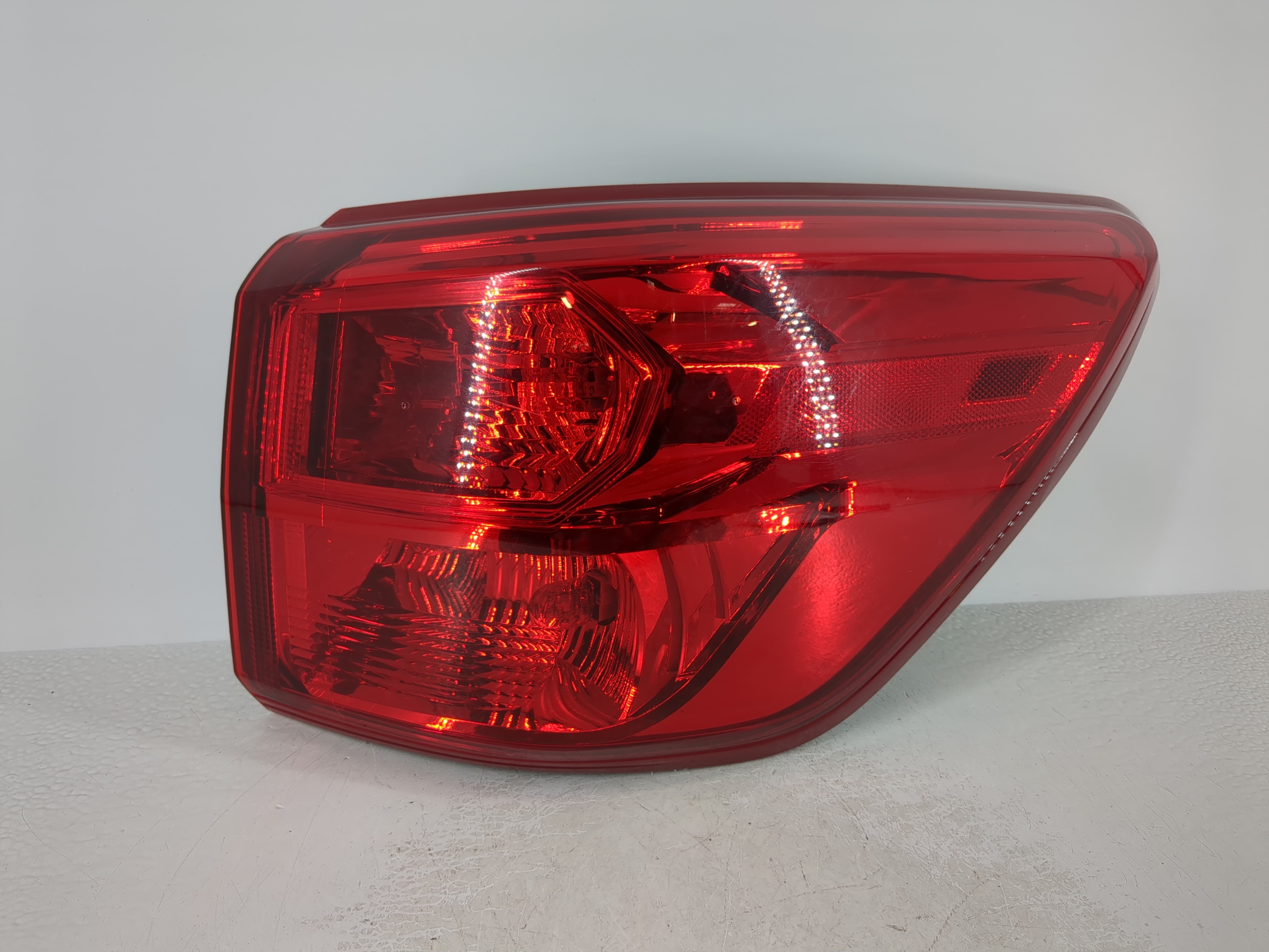 2017 Nissan Pathfinder Passenger Right Side Tail Light Taillight Oem 1108936 - Oemusedautoparts1.com