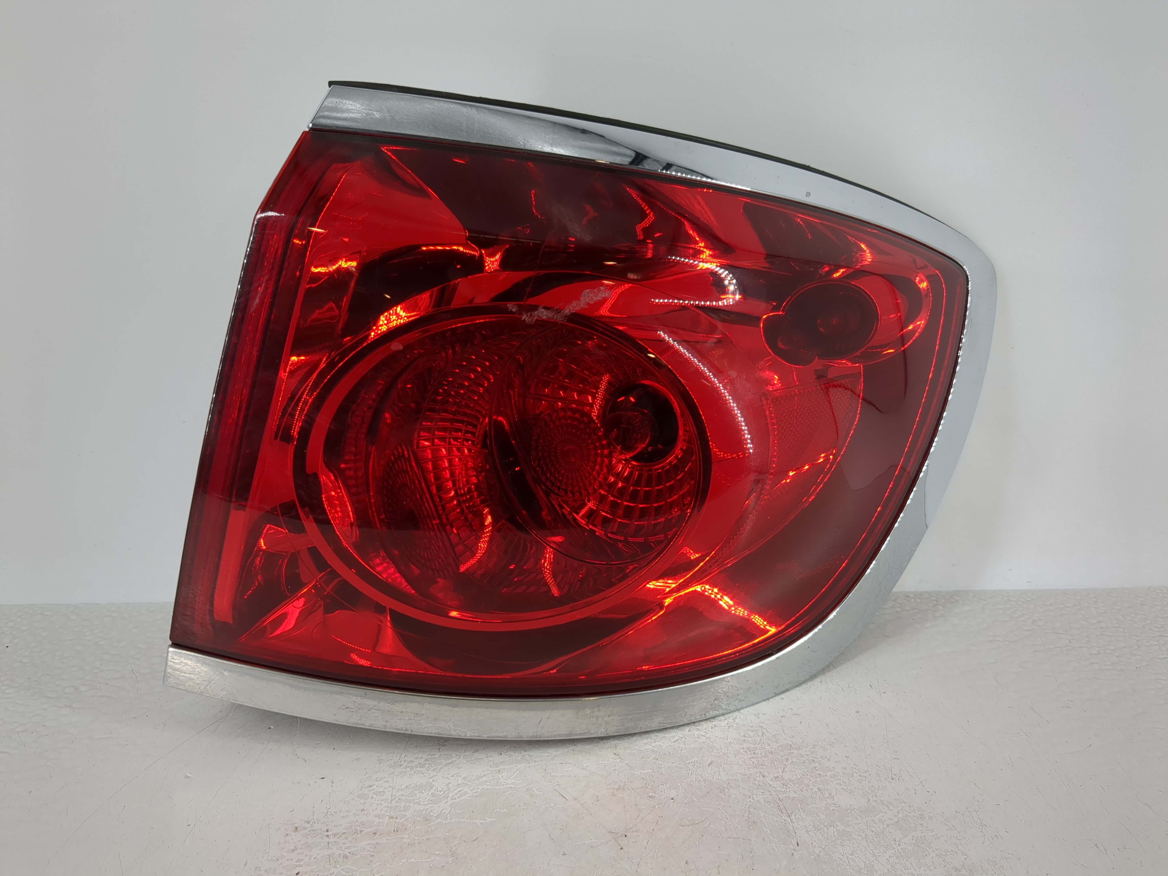 2008-2012 Buick Enclave Passenger Right Side Tail Light Taillight Oem 1108938 - Oemusedautoparts1.com