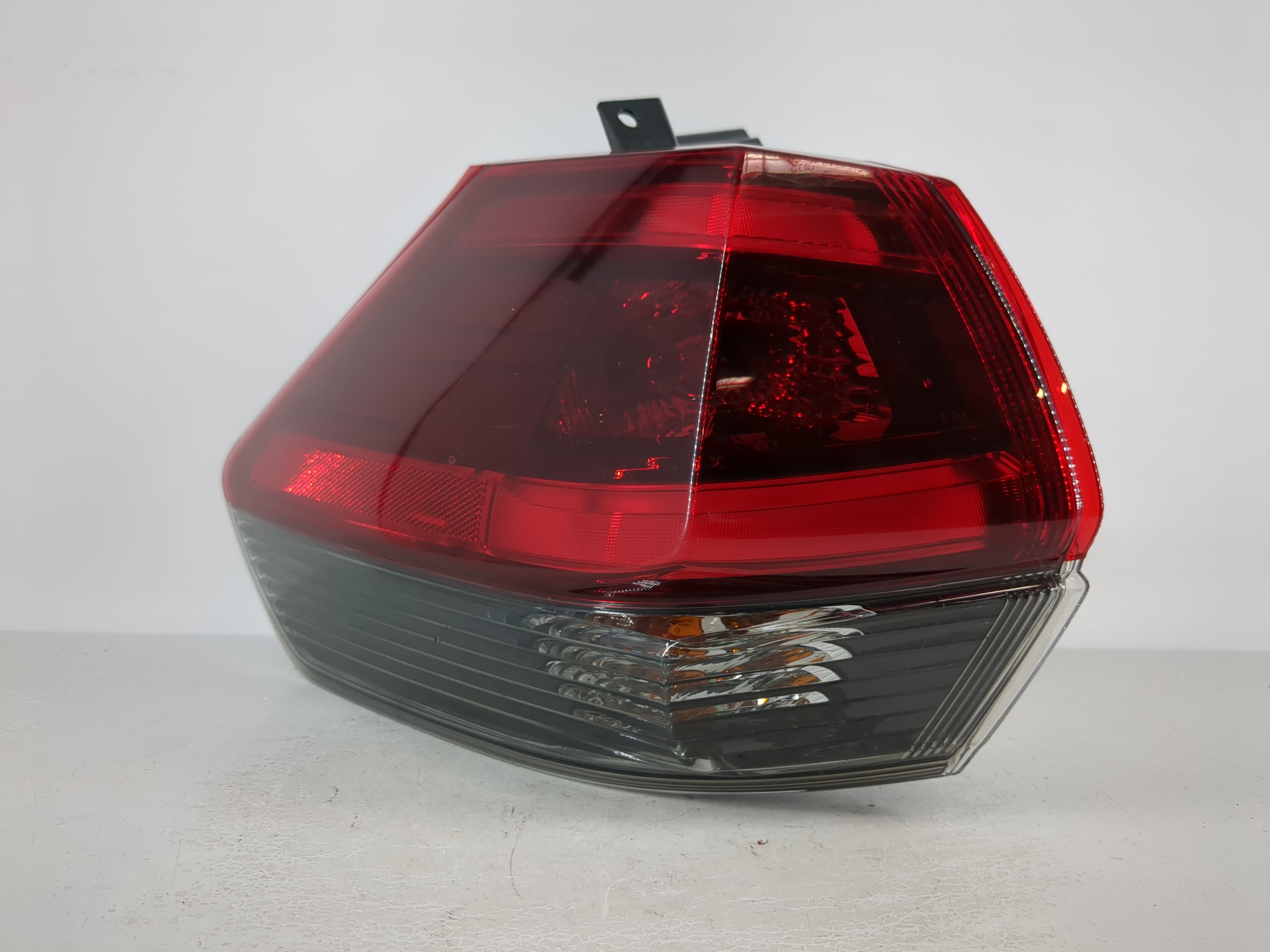2017-2020 Nissan Rogue Driver Left Side Tail Light Taillight Oem 1109013 - Oemusedautoparts1.com