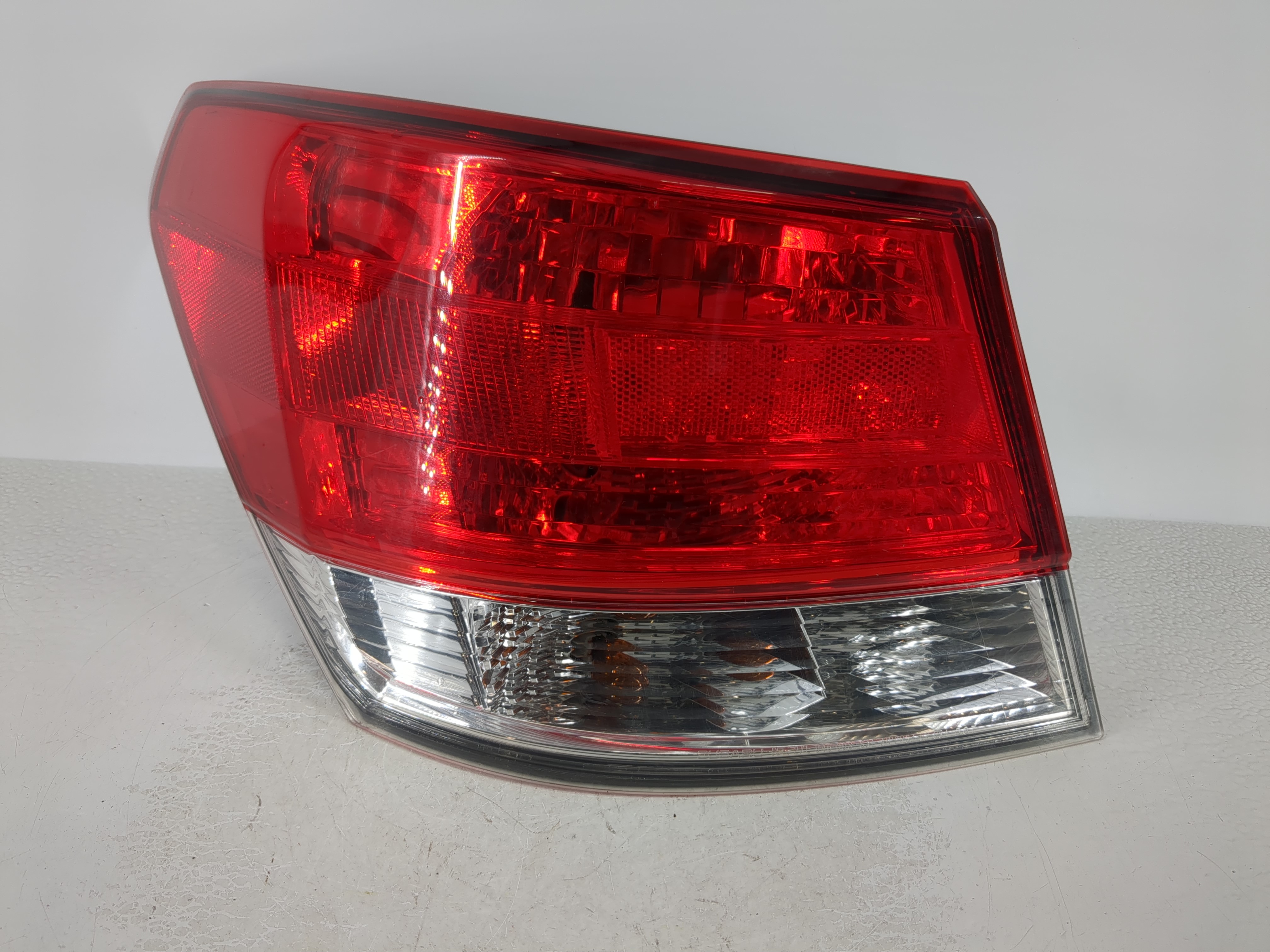 2010-2014 Subaru Legacy Driver Left Side Tail Light Taillight Oem 1109021 - Oemusedautoparts1.com