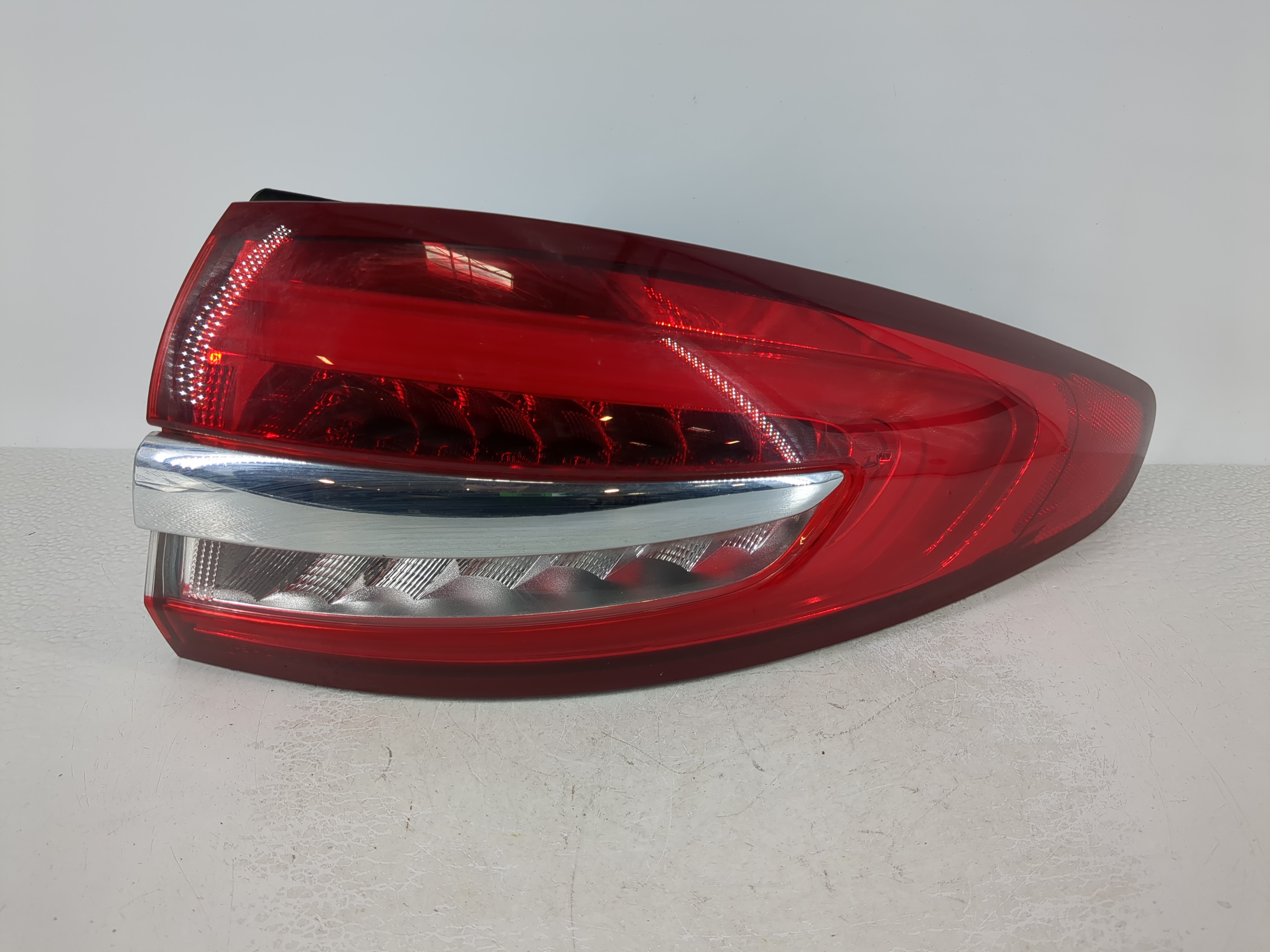 2017-2020 Ford Fusion Passenger Right Side Tail Light Taillight Oem 1109022 - Oemusedautoparts1.com