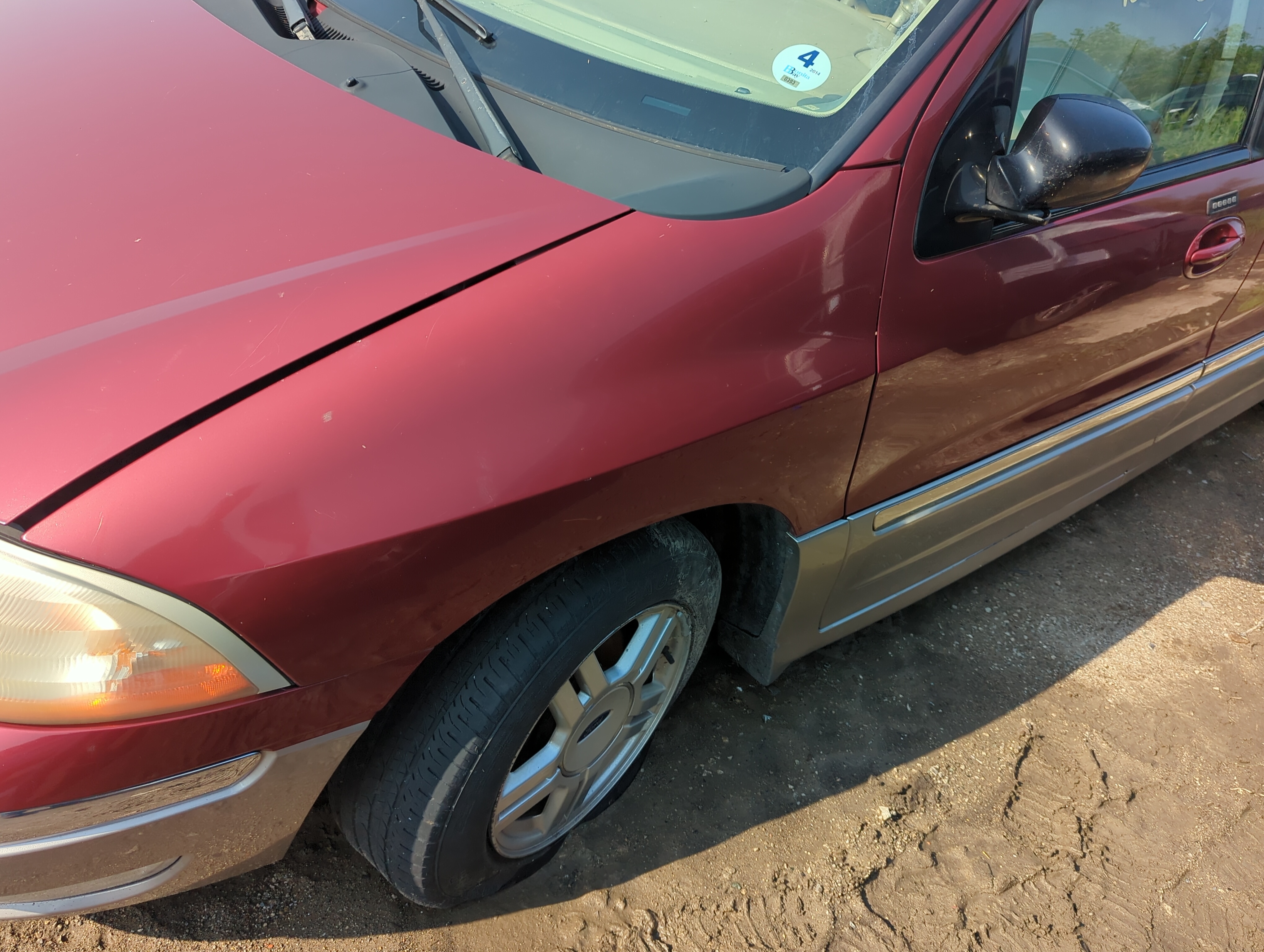 Picture of 1999-2003 Ford Windstar Driver Fender 1109132