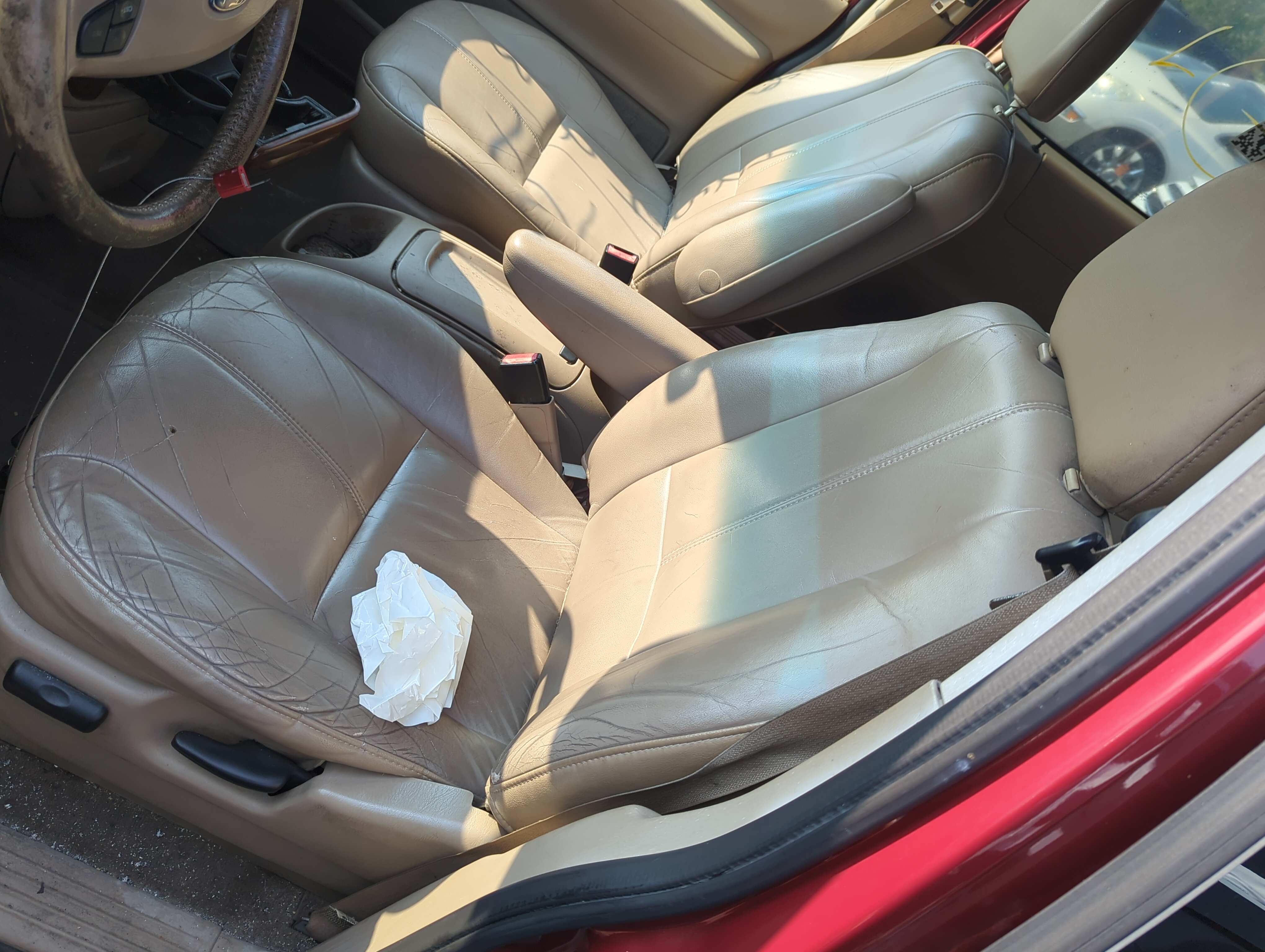 Picture of 2001-2002 Ford Windstar Driver Front Seat Oem 1109179