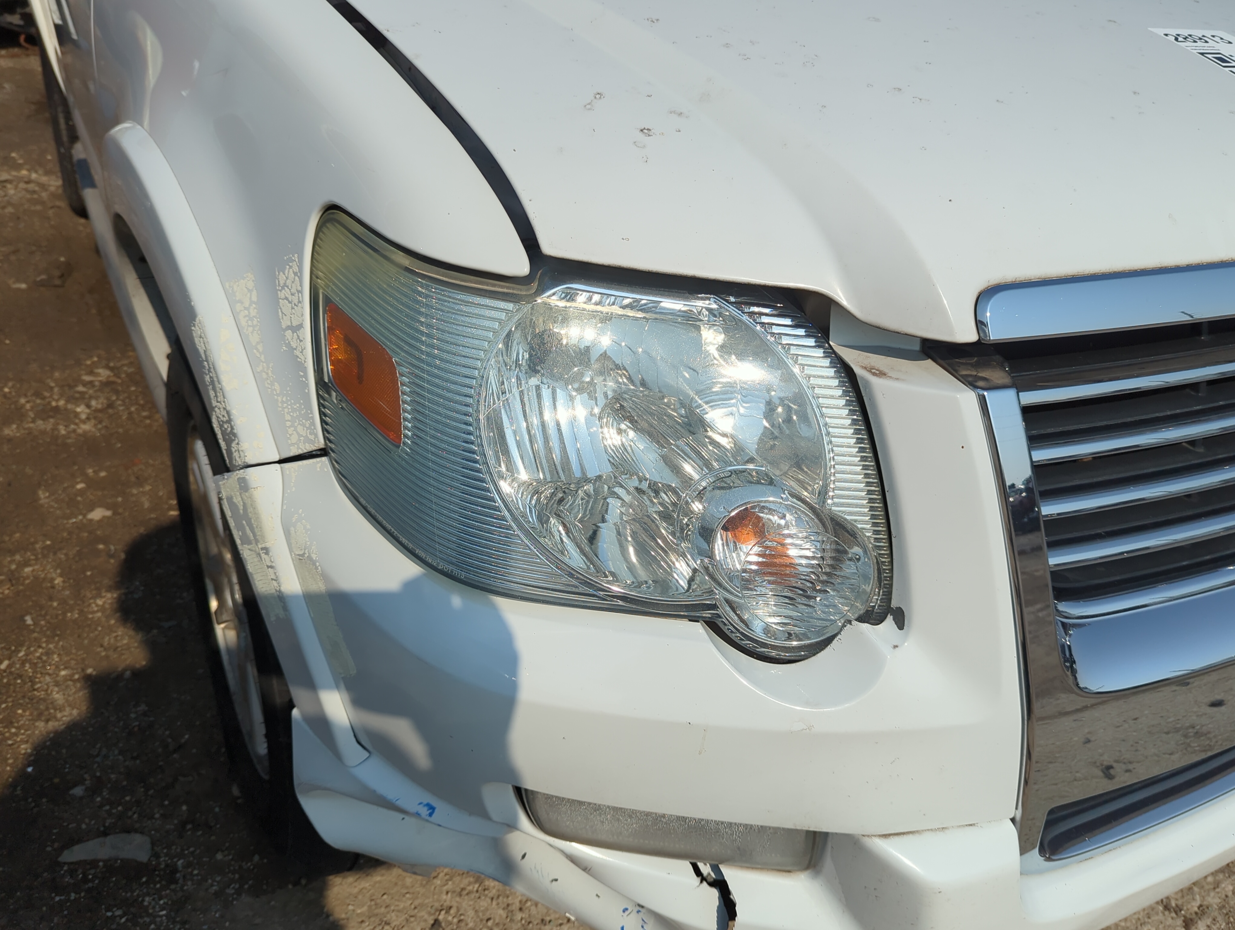 Picture of 2006-2010 Ford Explorer Passenger Right Oem Head Light Headlight Lamp 1109237