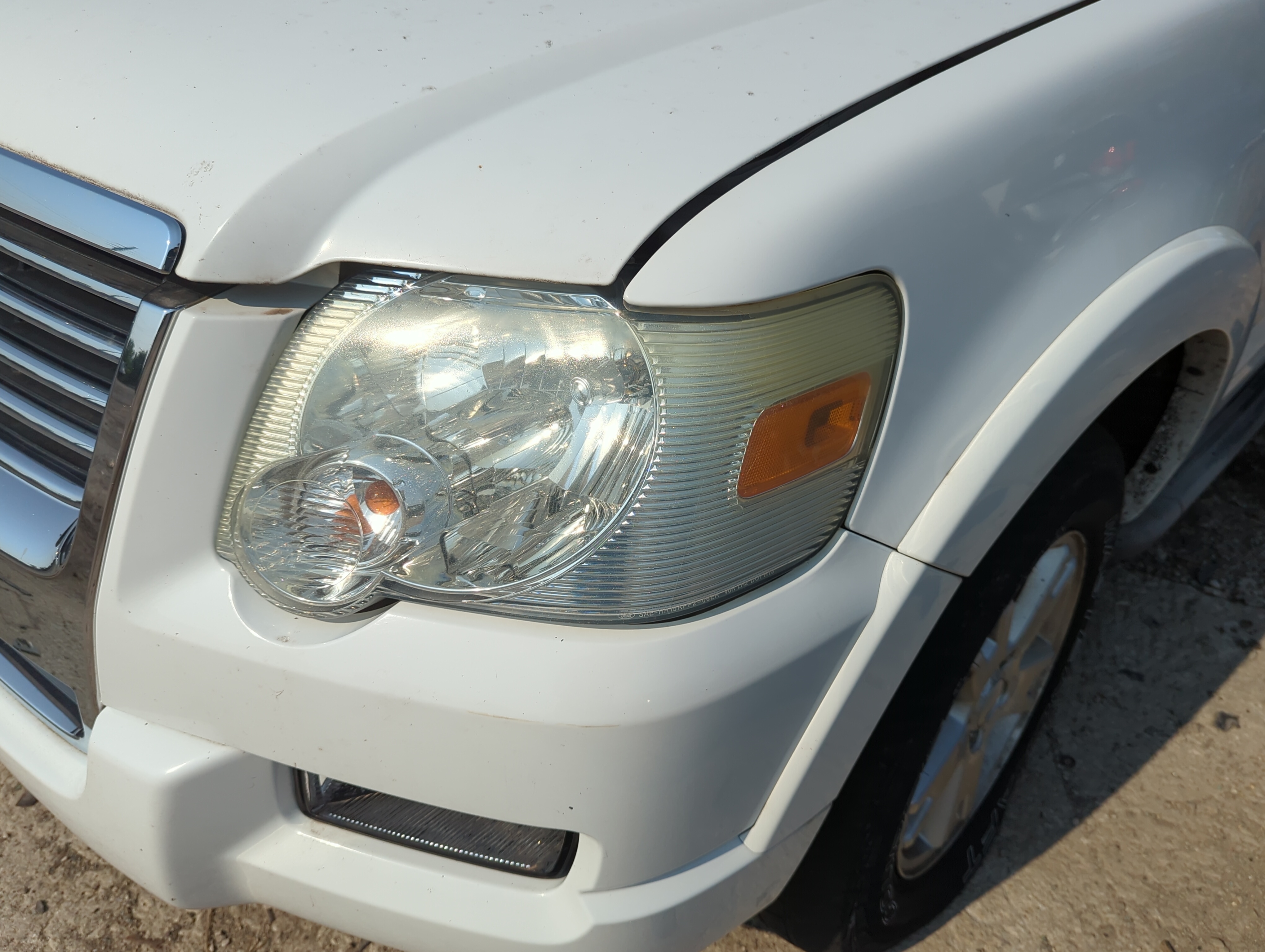Picture of 2006-2010 Ford Explorer Driver Left Oem Head Light Headlight Lamp 1109296