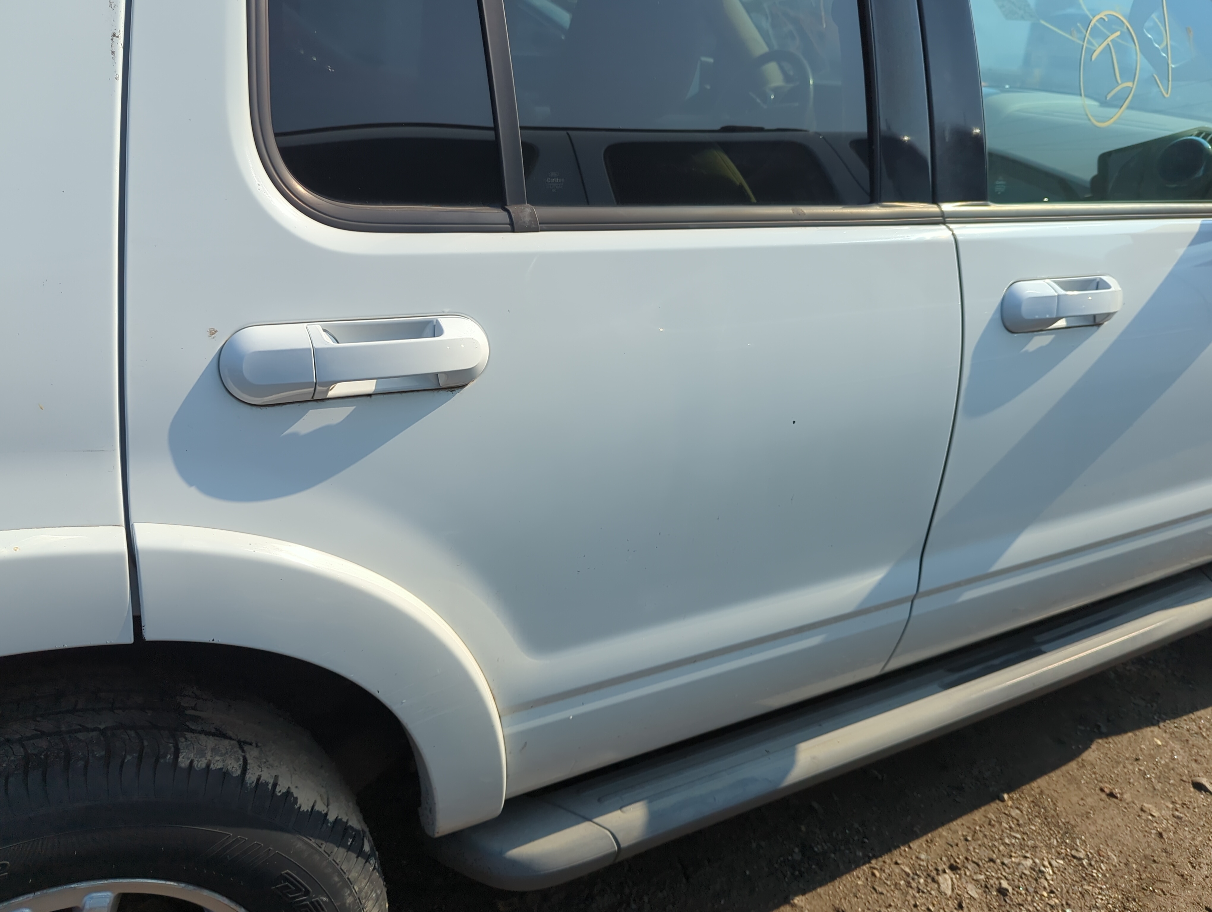 Picture of 2006-2010 Ford Explorer Passenger Rear Door Oem 1109299